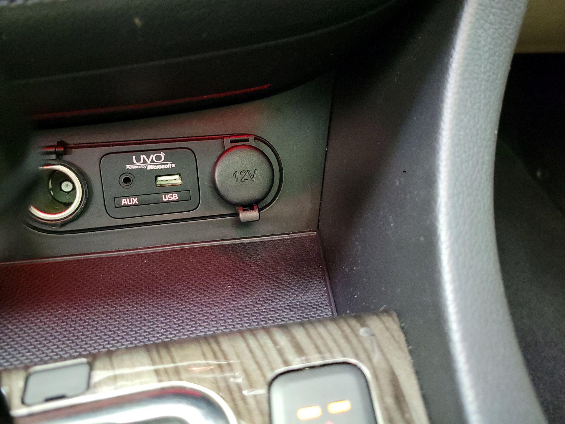 Thumbnail: 2015 Kia Optima - 18