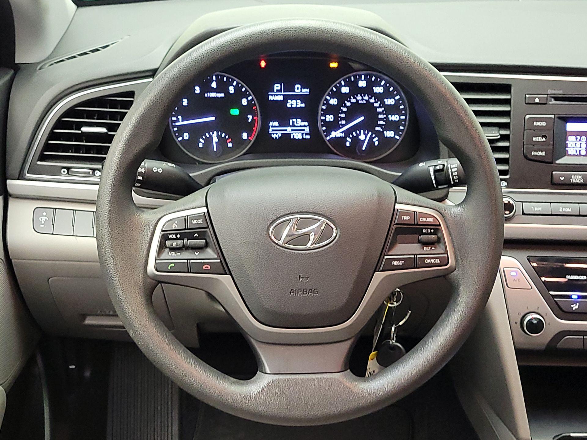 Thumbnail: 2017 Hyundai Elantra - 10