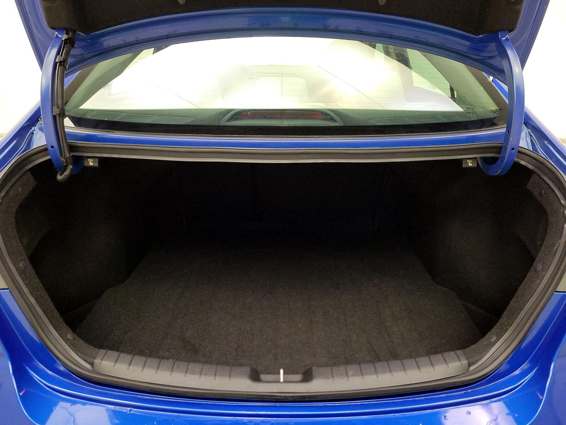 Thumbnail: 2017 Hyundai Elantra - 19