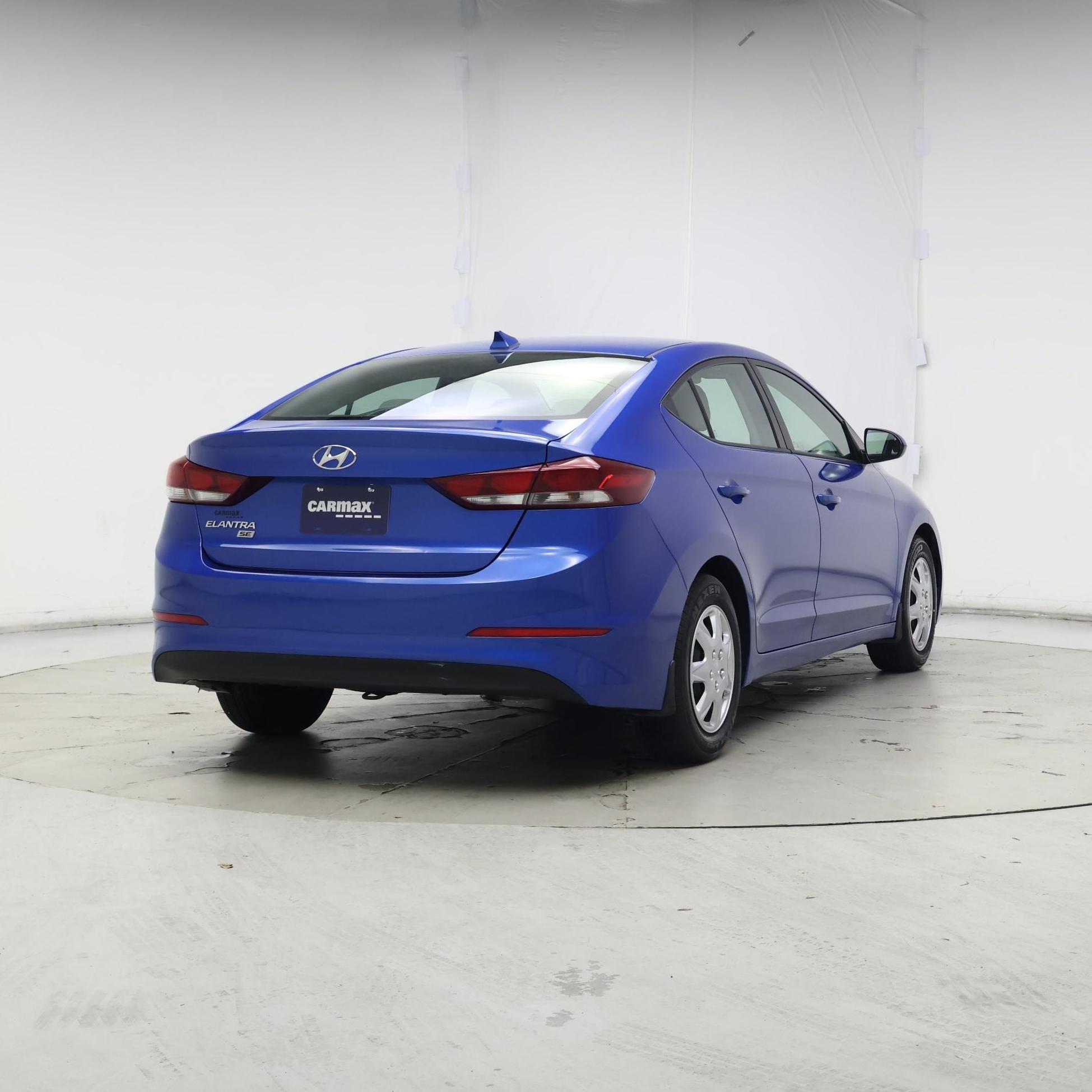 Thumbnail: 2017 Hyundai Elantra - 8