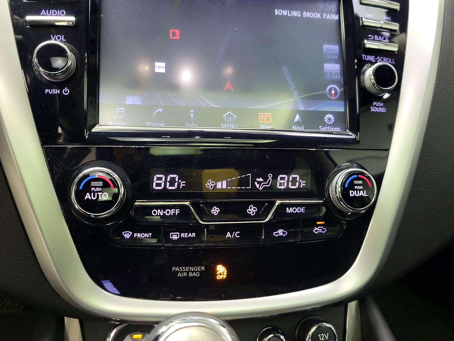 Thumbnail: 2016 Nissan Murano - 16