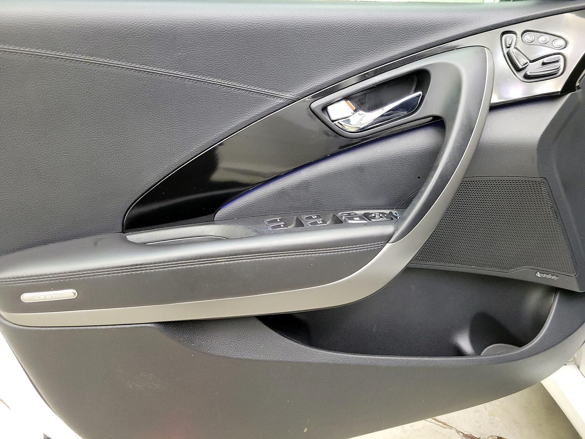 Thumbnail: 2017 Hyundai Azera - 12