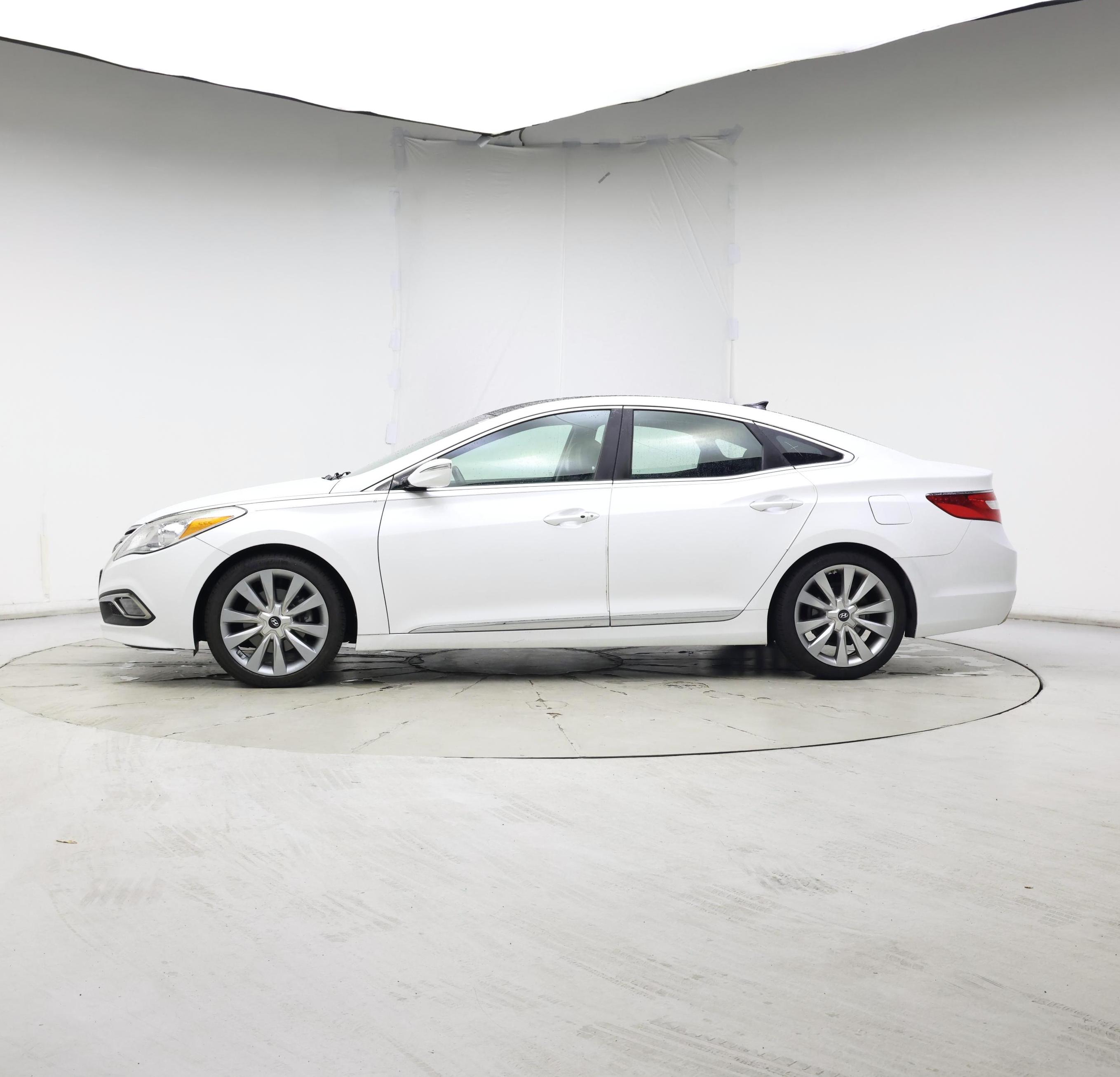 Thumbnail: 2017 Hyundai Azera - 3