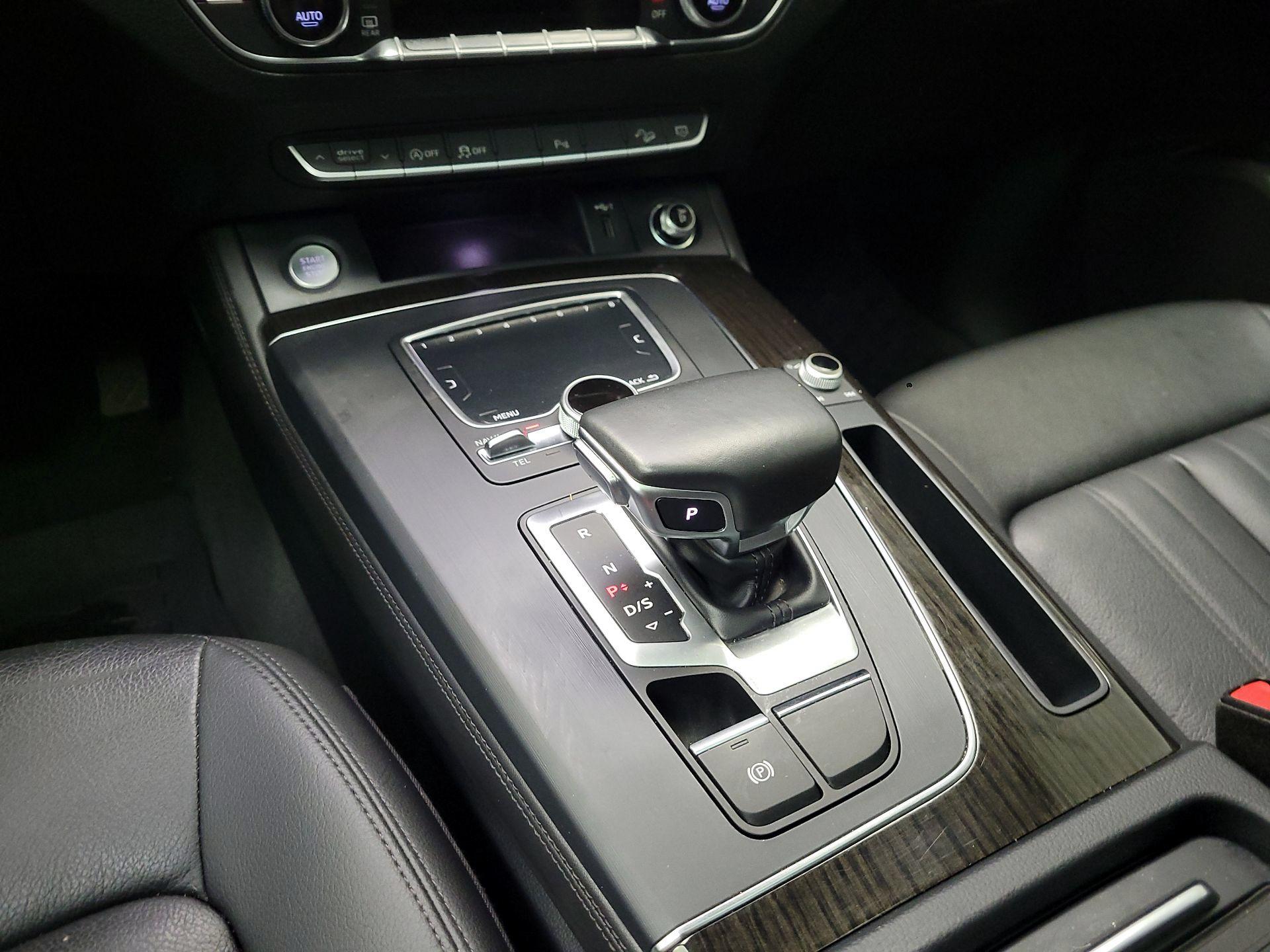 Thumbnail: 2019 Audi Q5 - 18