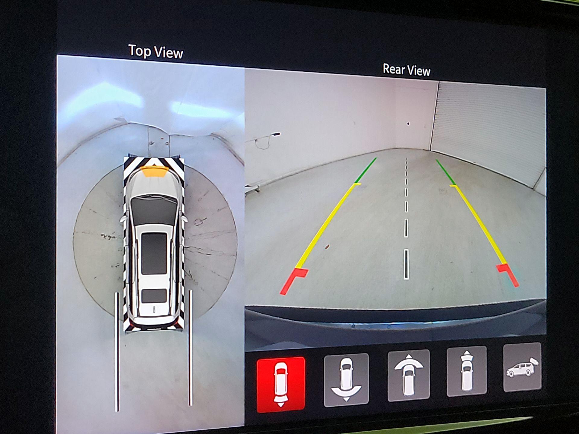 Thumbnail: 2023 Chrysler Pacifica - 15