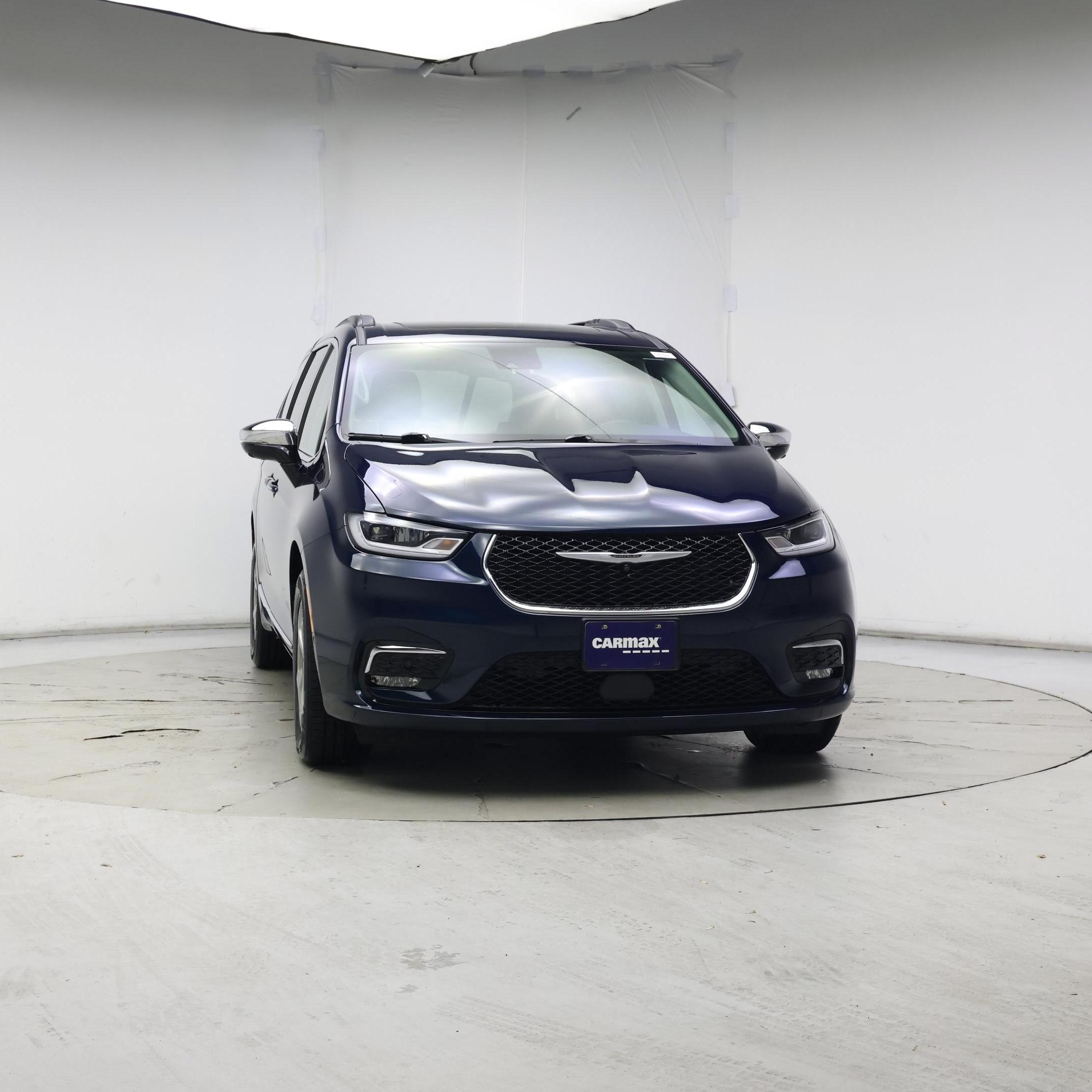 Thumbnail: 2023 Chrysler Pacifica - 5