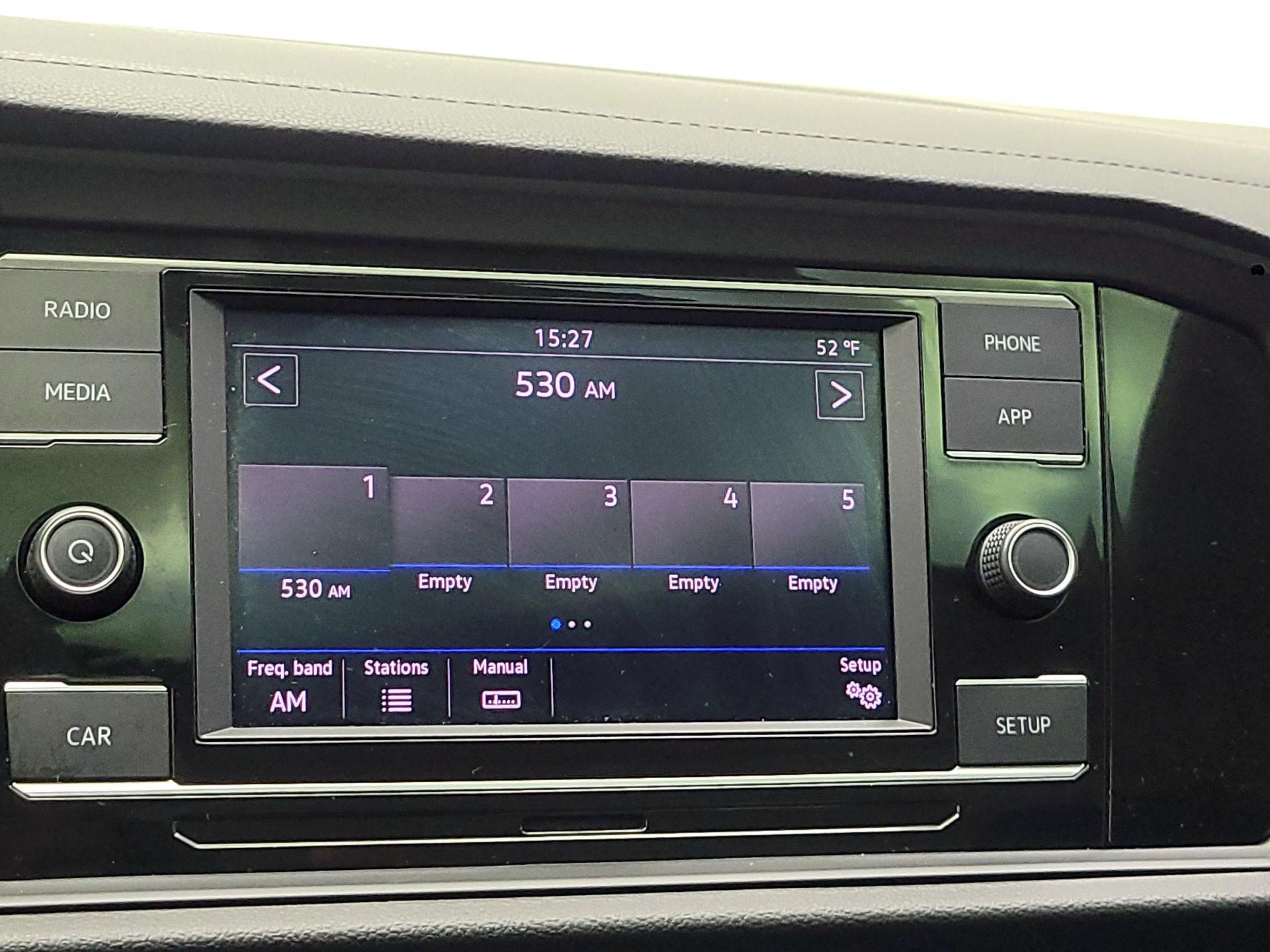 Thumbnail: 2019 Volkswagen Jetta - 15