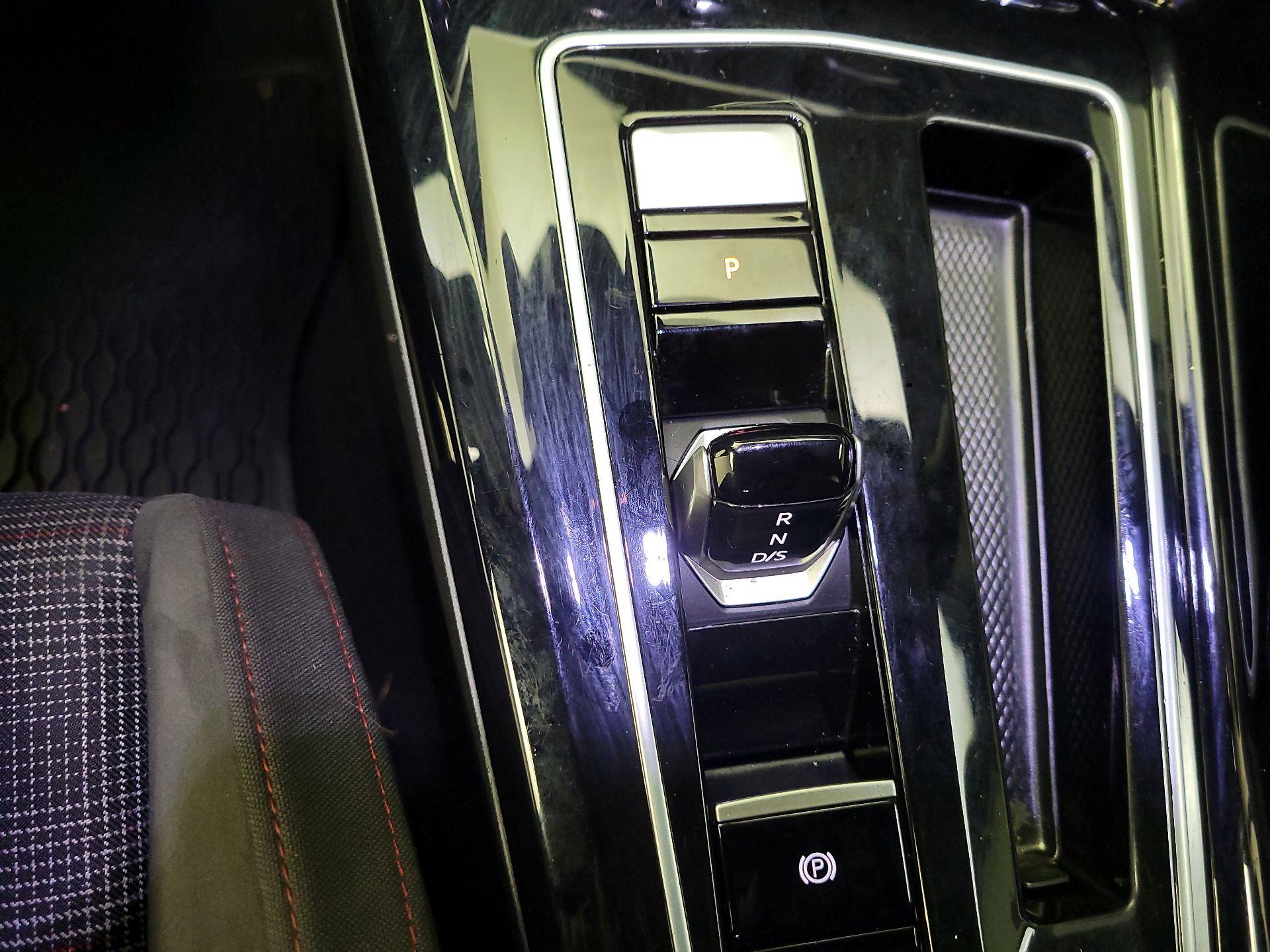 Thumbnail: 2024 Volkswagen Golf - 17