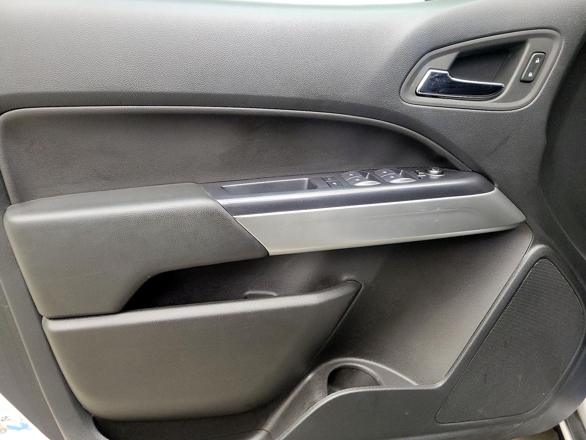 Thumbnail: 2022 Chevrolet Colorado - 12