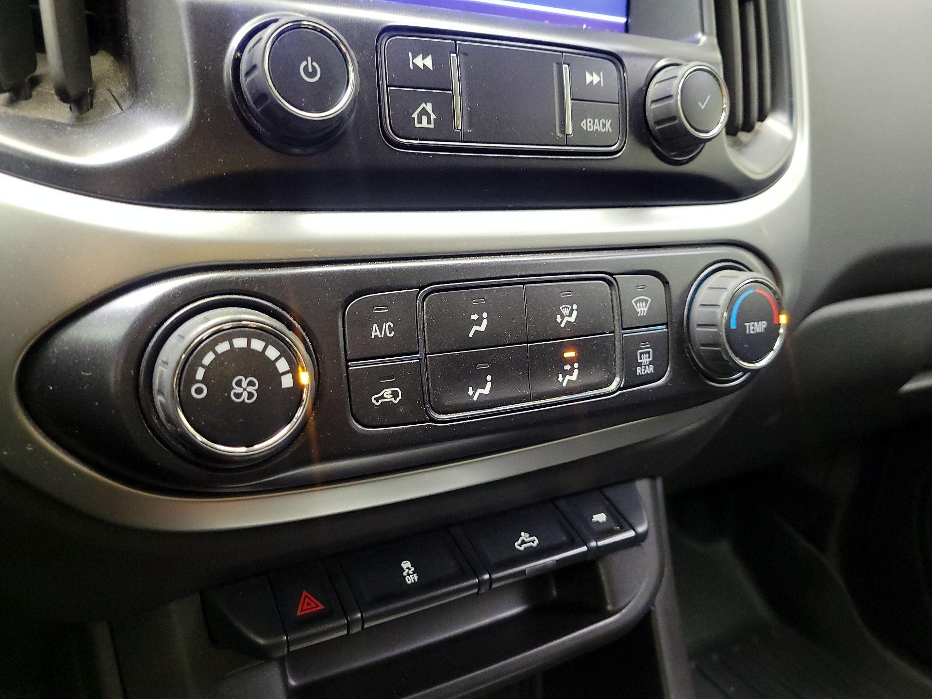 Thumbnail: 2022 Chevrolet Colorado - 17