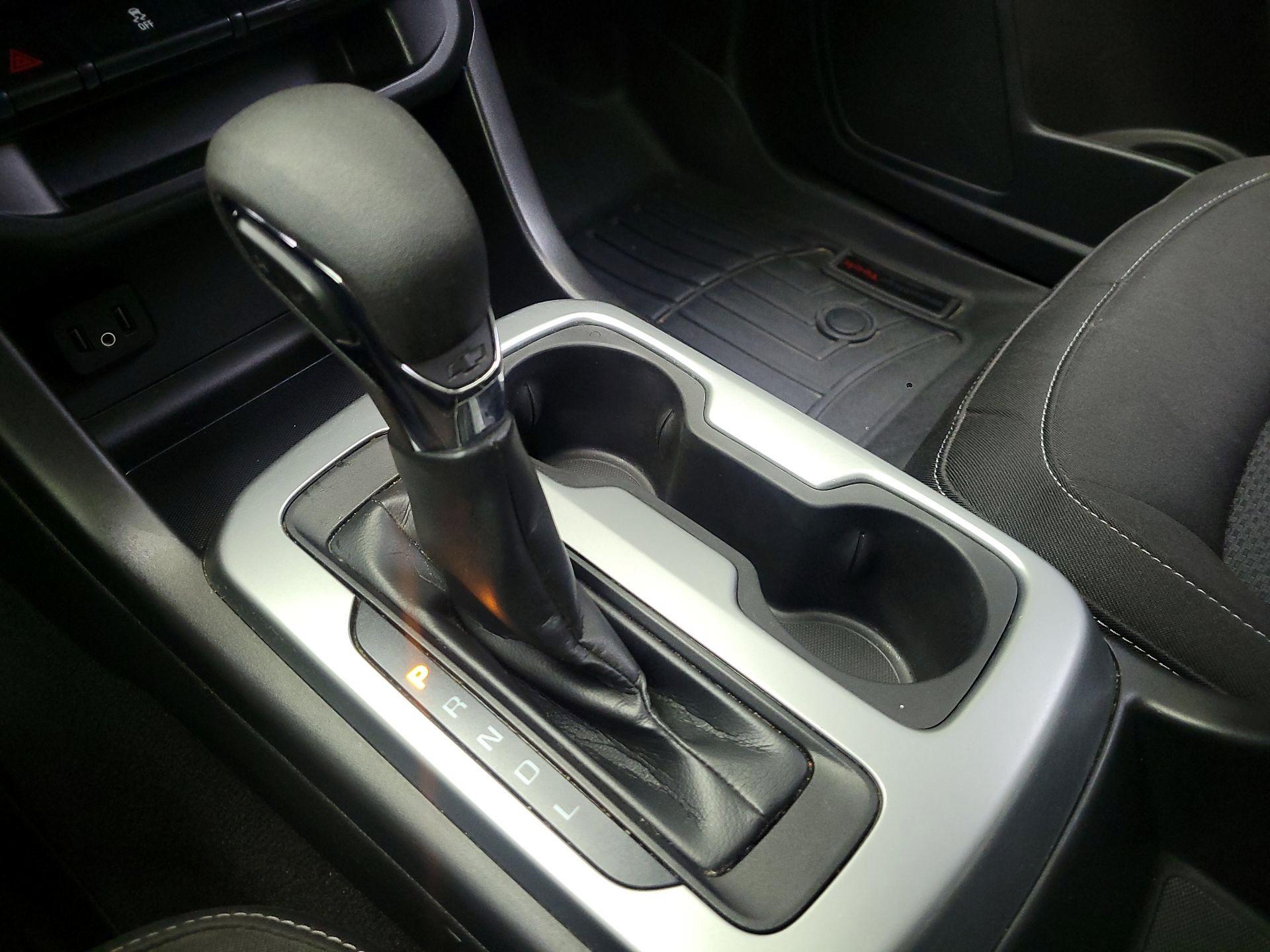 Thumbnail: 2022 Chevrolet Colorado - 18