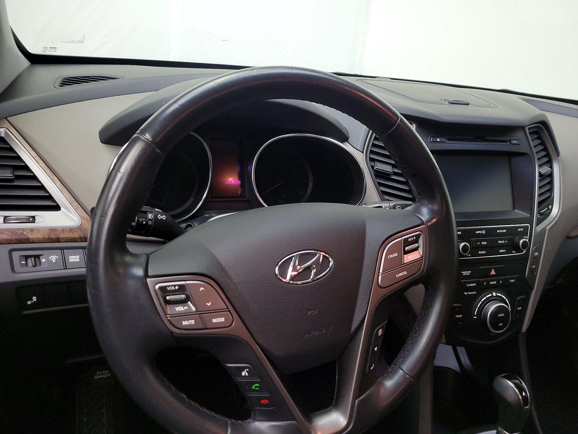 Thumbnail: 2018 Hyundai Santa Fe - 10