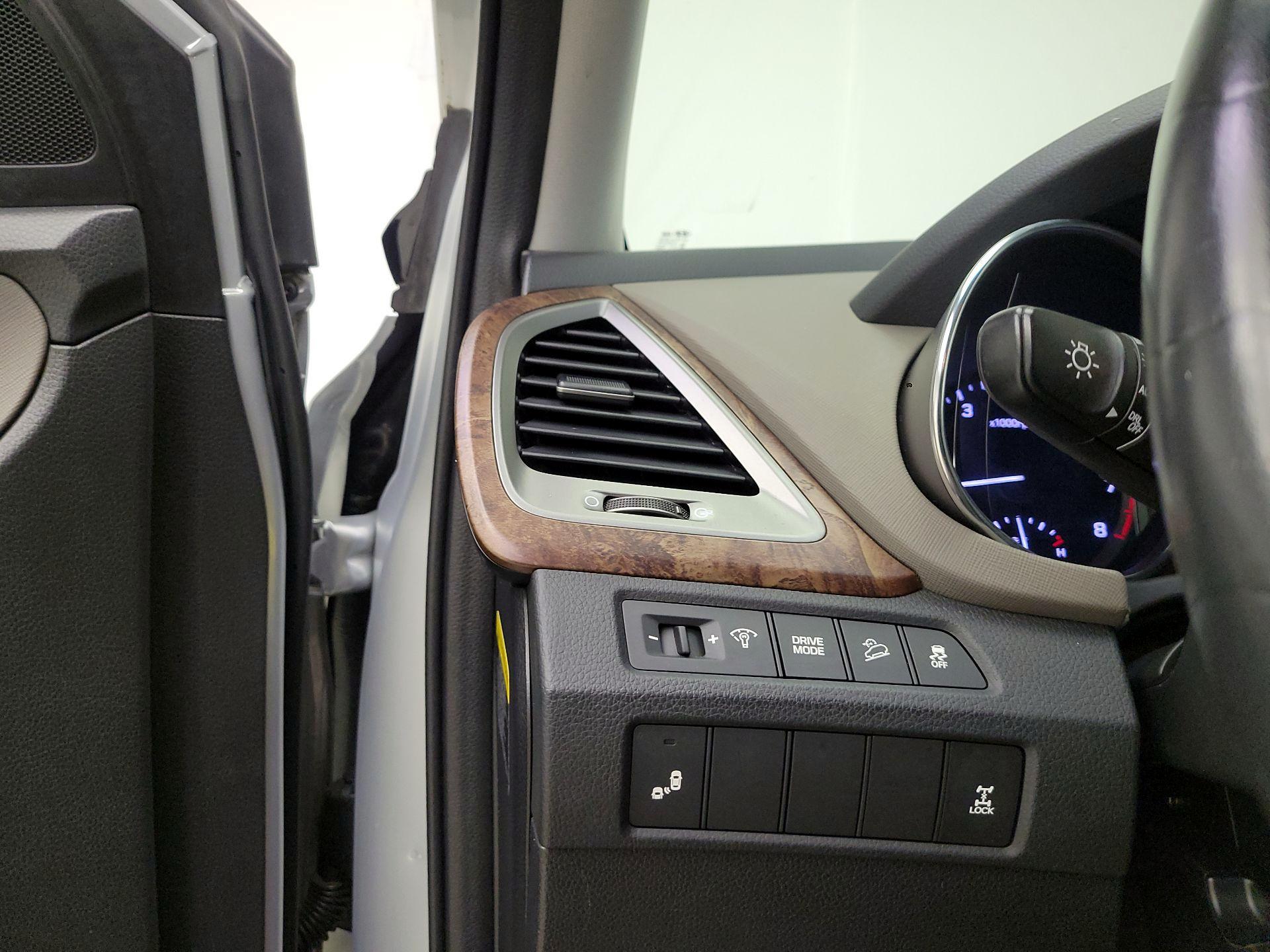 Thumbnail: 2018 Hyundai Santa Fe - 13