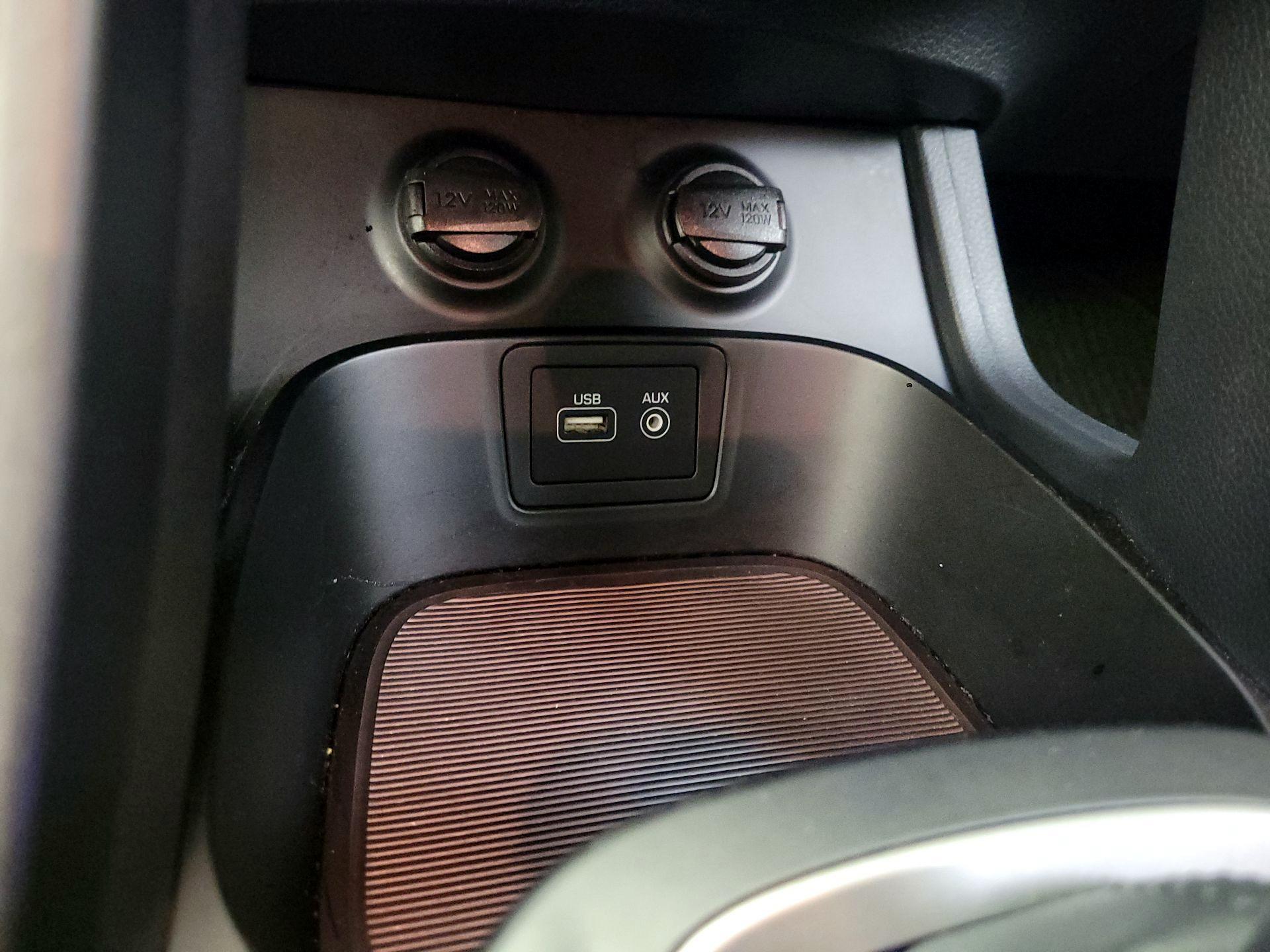 Thumbnail: 2018 Hyundai Santa Fe - 18