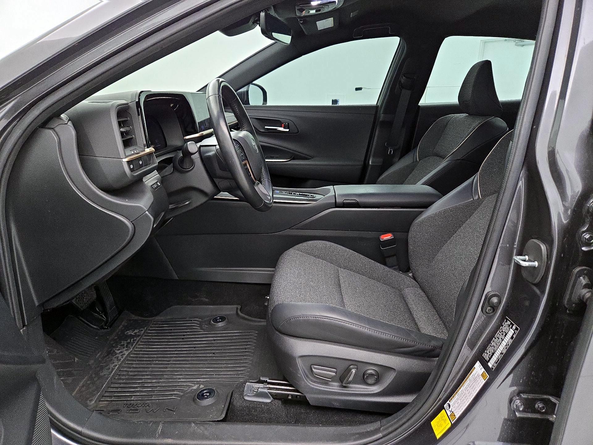 Thumbnail: 2023 Toyota Crown - 11