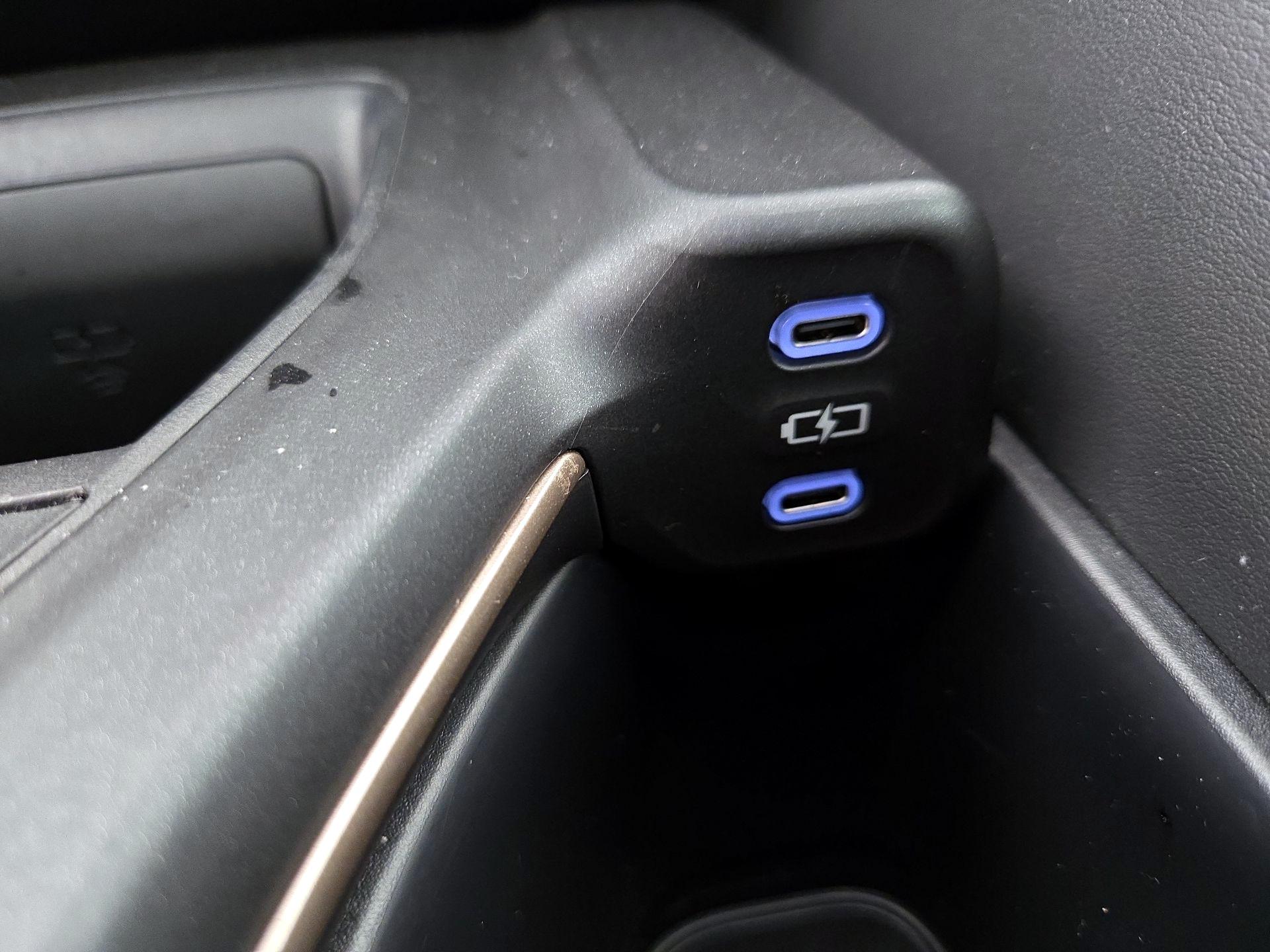 Thumbnail: 2023 Toyota Crown - 18