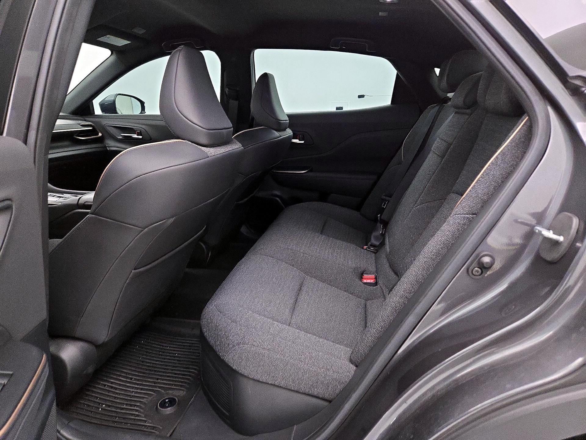 Thumbnail: 2023 Toyota Crown - 19