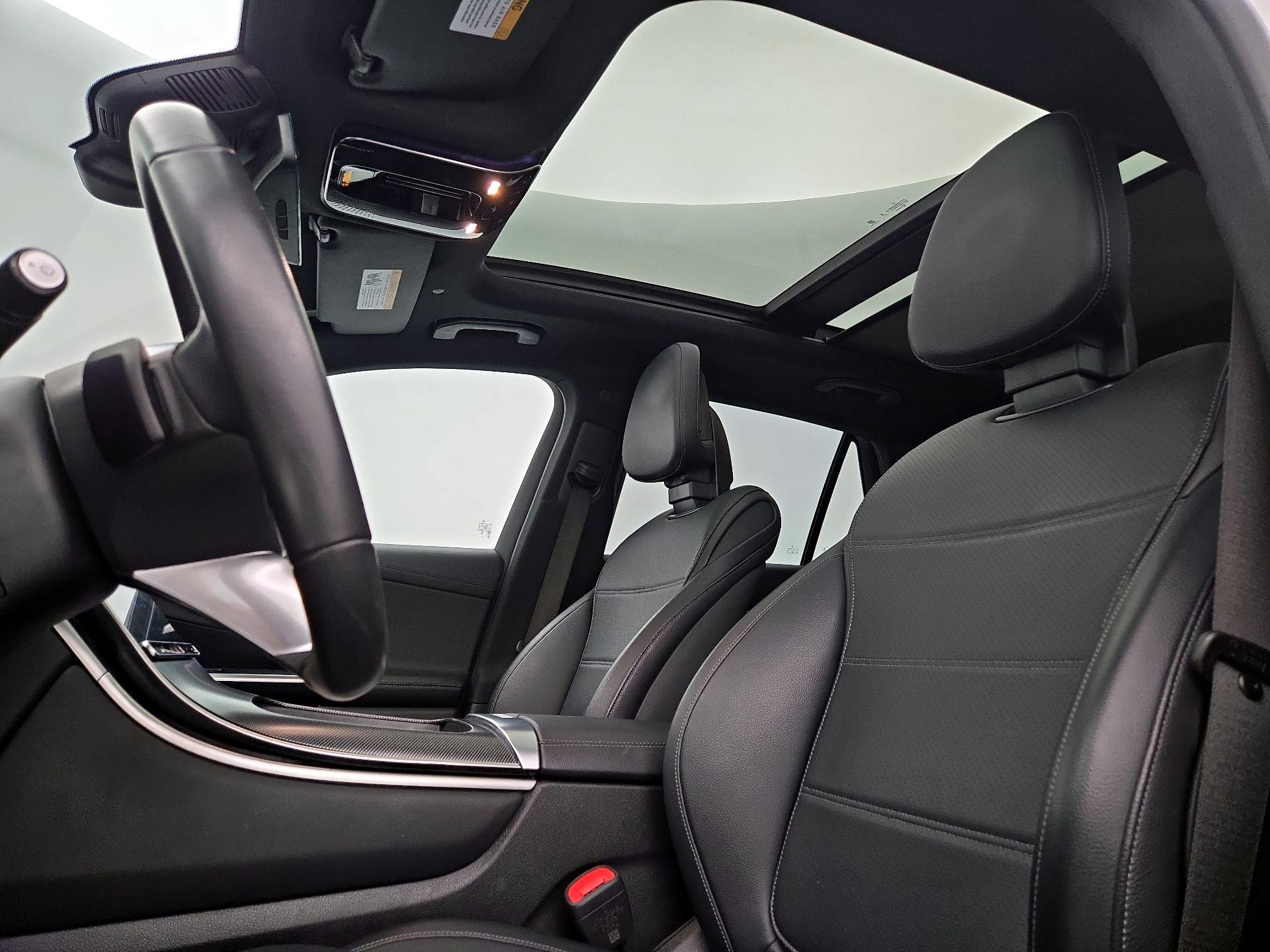 Thumbnail: 2024 Mercedes-Benz GLC - 19