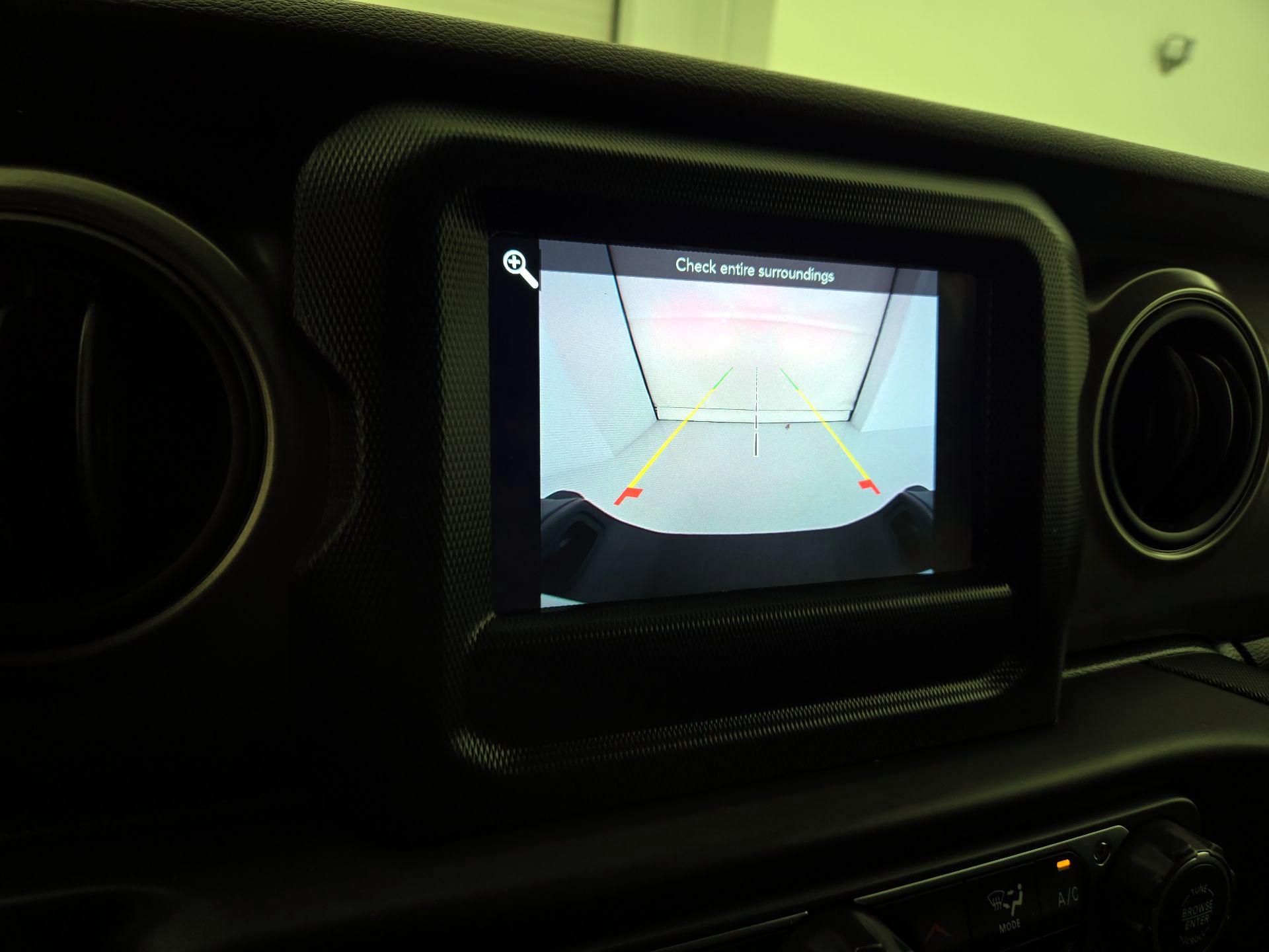 Thumbnail: 2021 Jeep Gladiator - 14