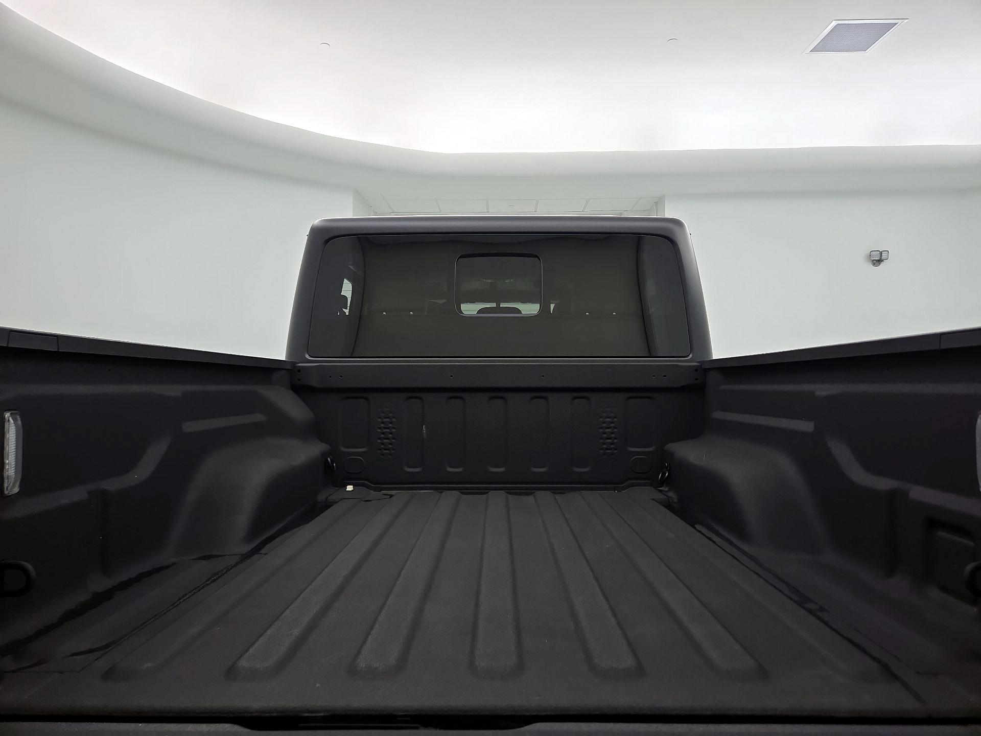 Thumbnail: 2021 Jeep Gladiator - 20