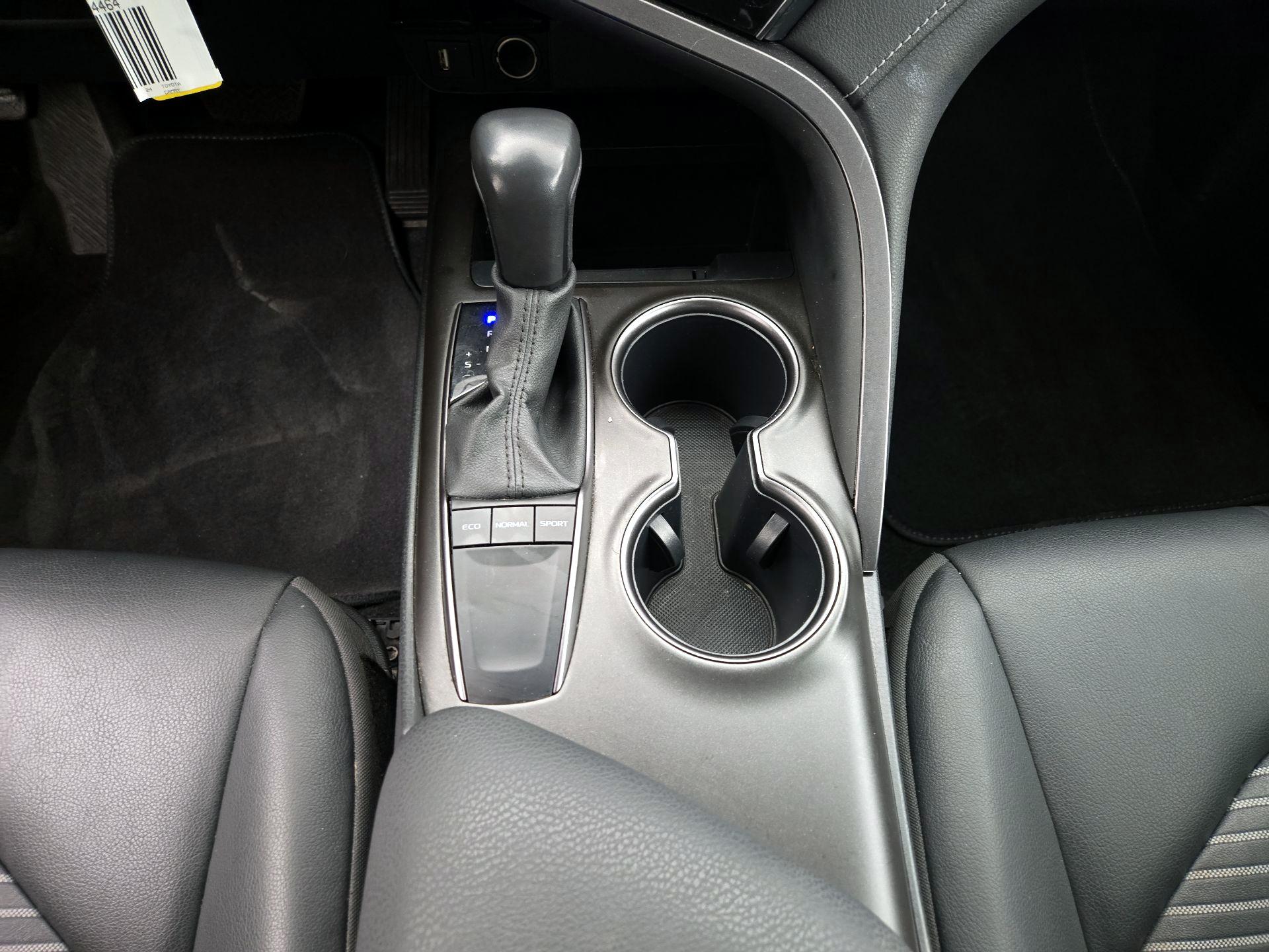 Thumbnail: 2024 Toyota Camry - 17