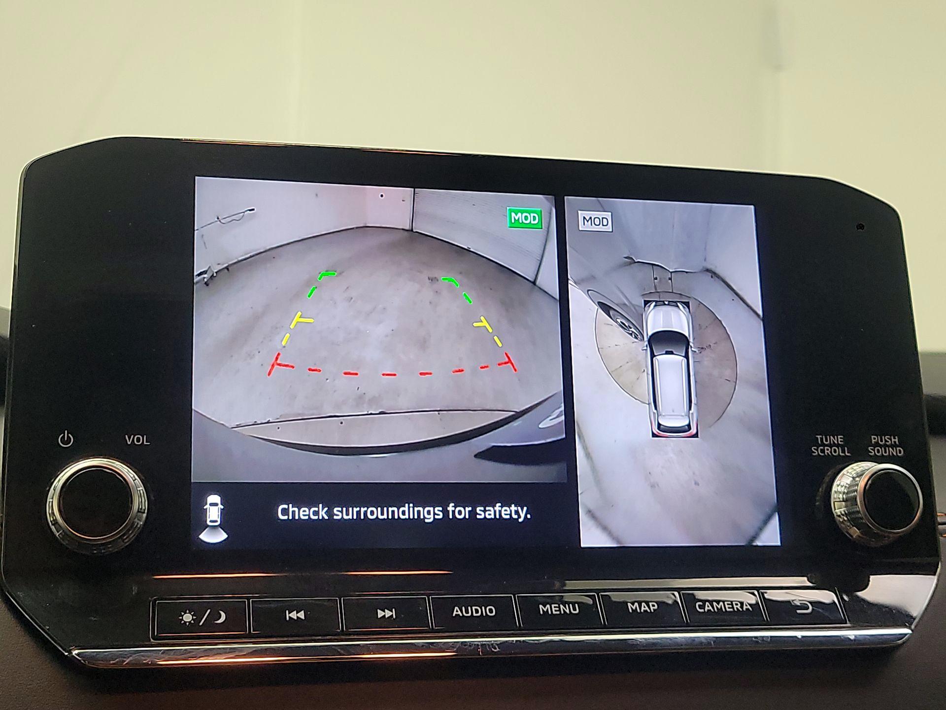 Thumbnail: 2022 Mitsubishi Outlander - 15