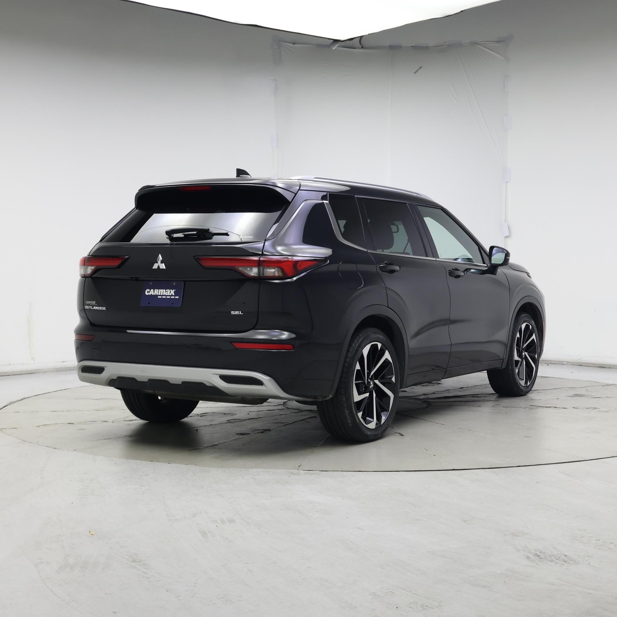 Thumbnail: 2022 Mitsubishi Outlander - 8