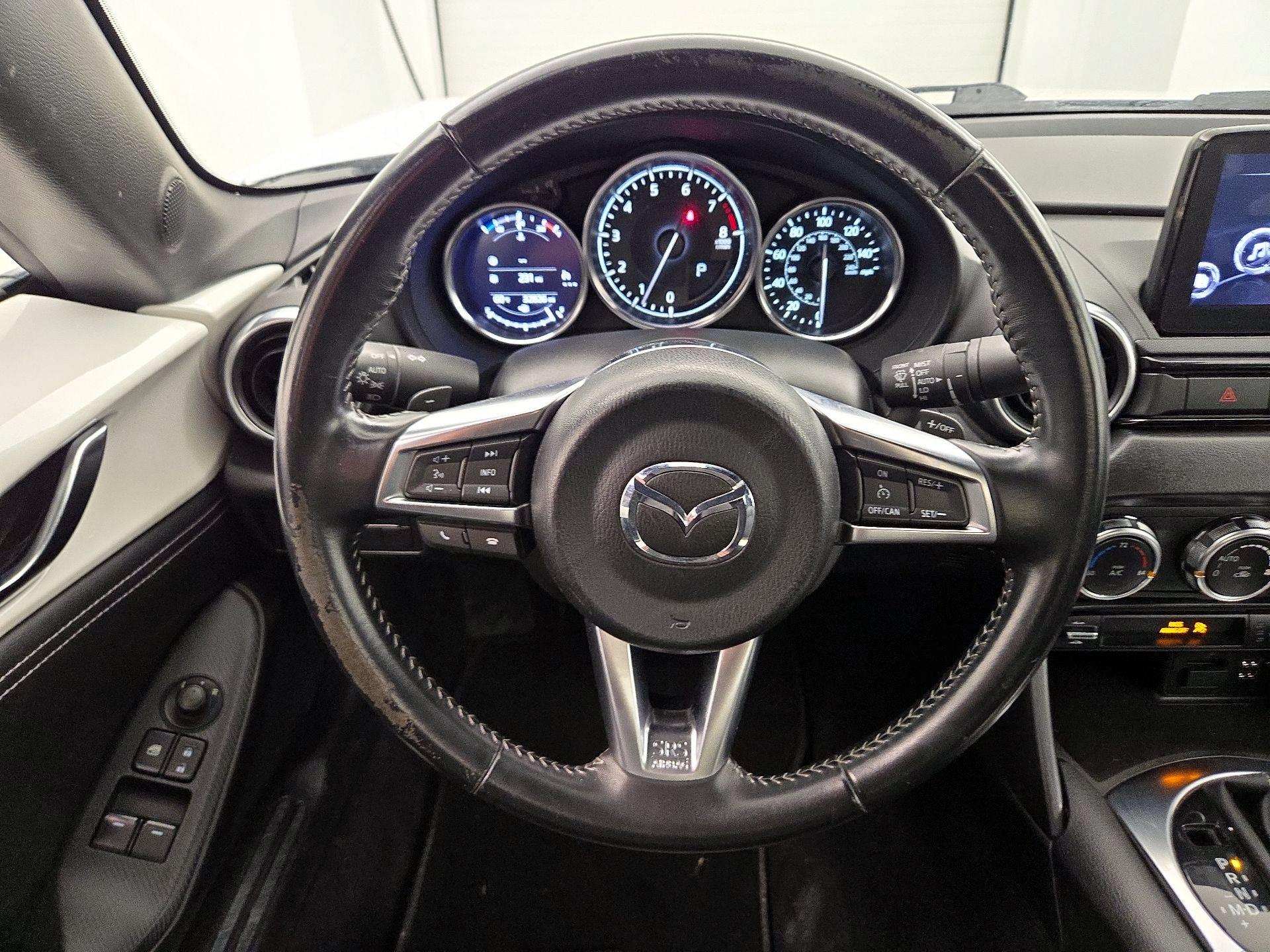 Thumbnail: 2023 Mazda MX-5 Miata - 10