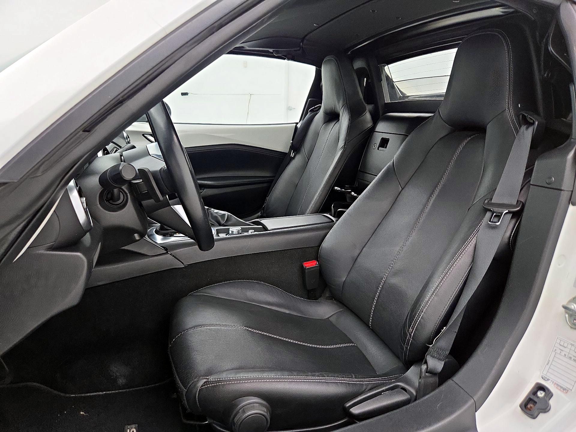 Thumbnail: 2023 Mazda MX-5 Miata - 11