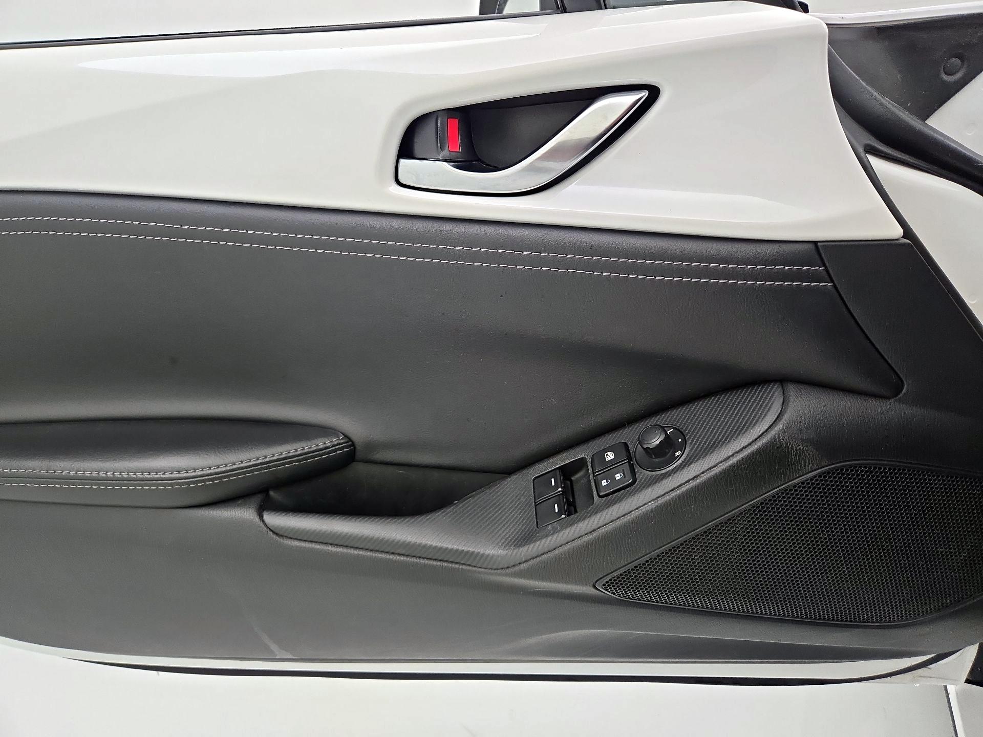 Thumbnail: 2023 Mazda MX-5 Miata - 12