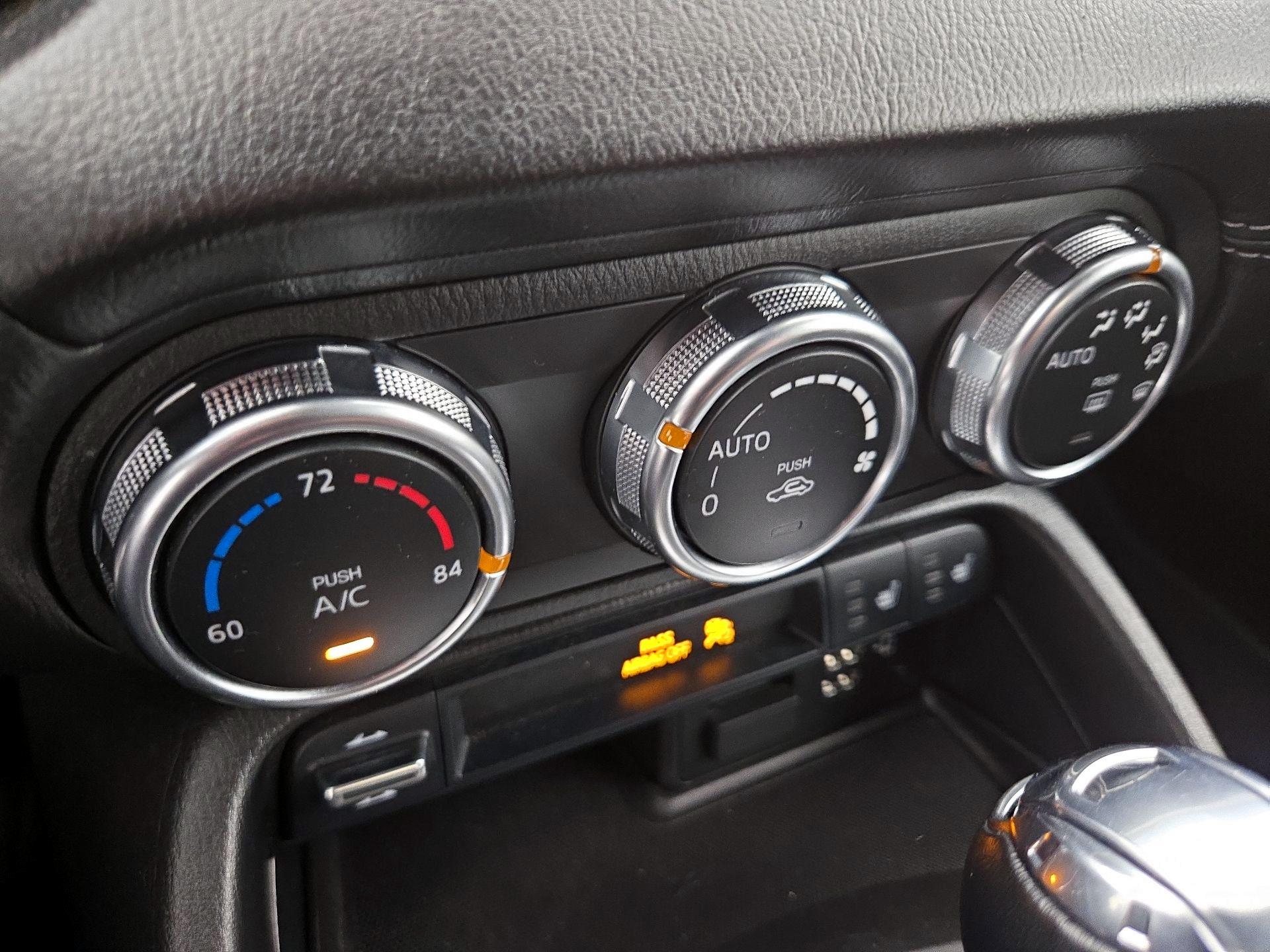 Thumbnail: 2023 Mazda MX-5 Miata - 16