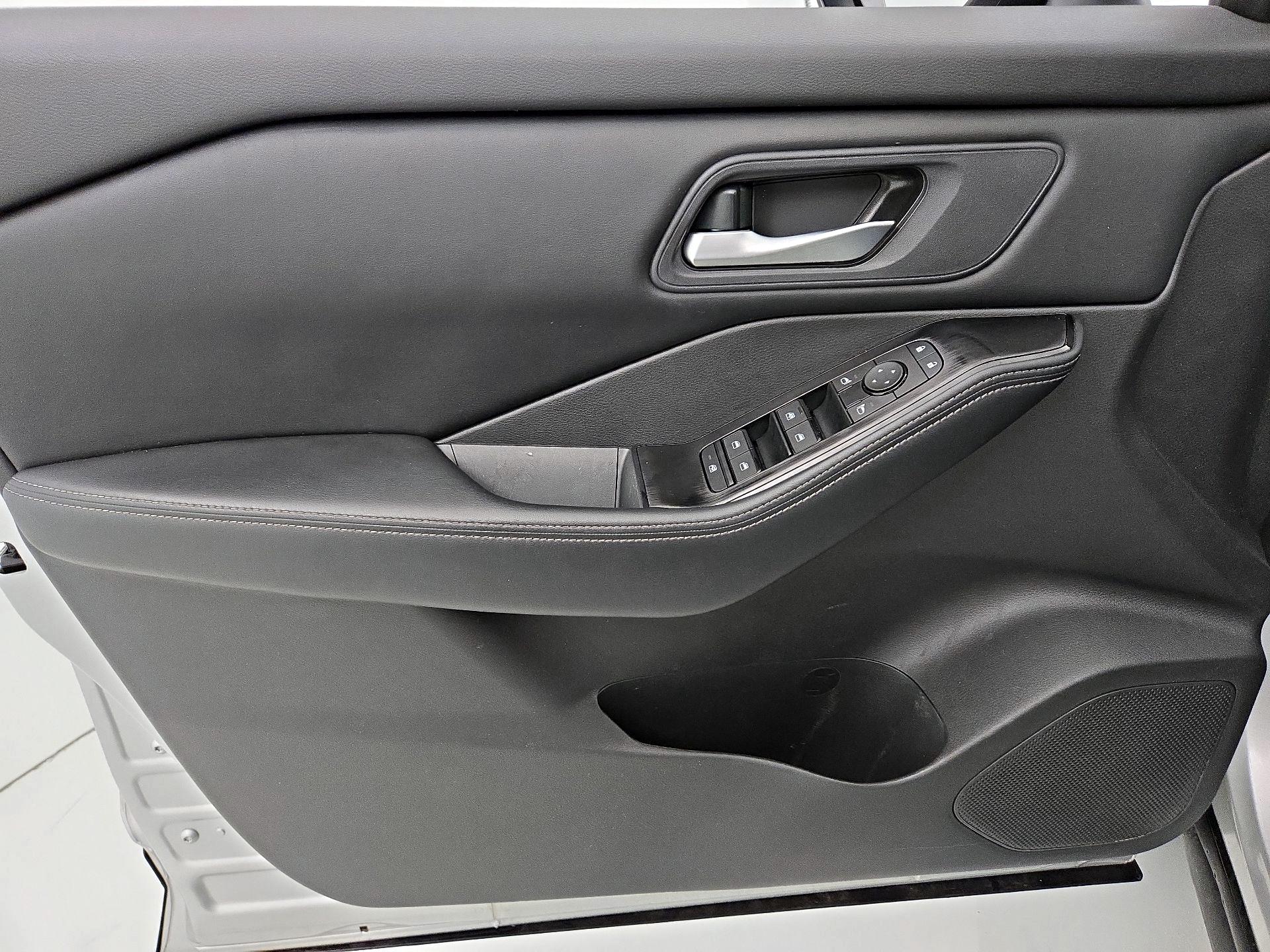 Thumbnail: 2024 Nissan Rogue - 12