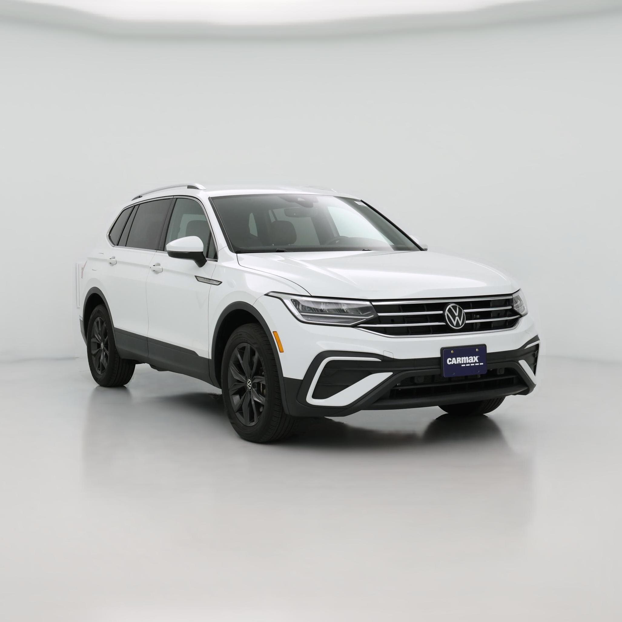 Thumbnail: 2022 Volkswagen Tiguan - 1
