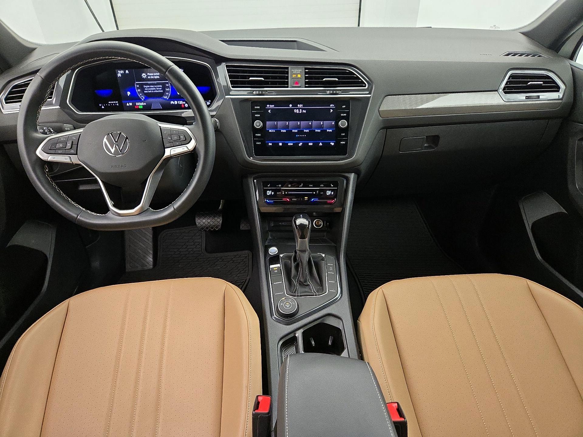 Thumbnail: 2022 Volkswagen Tiguan - 9