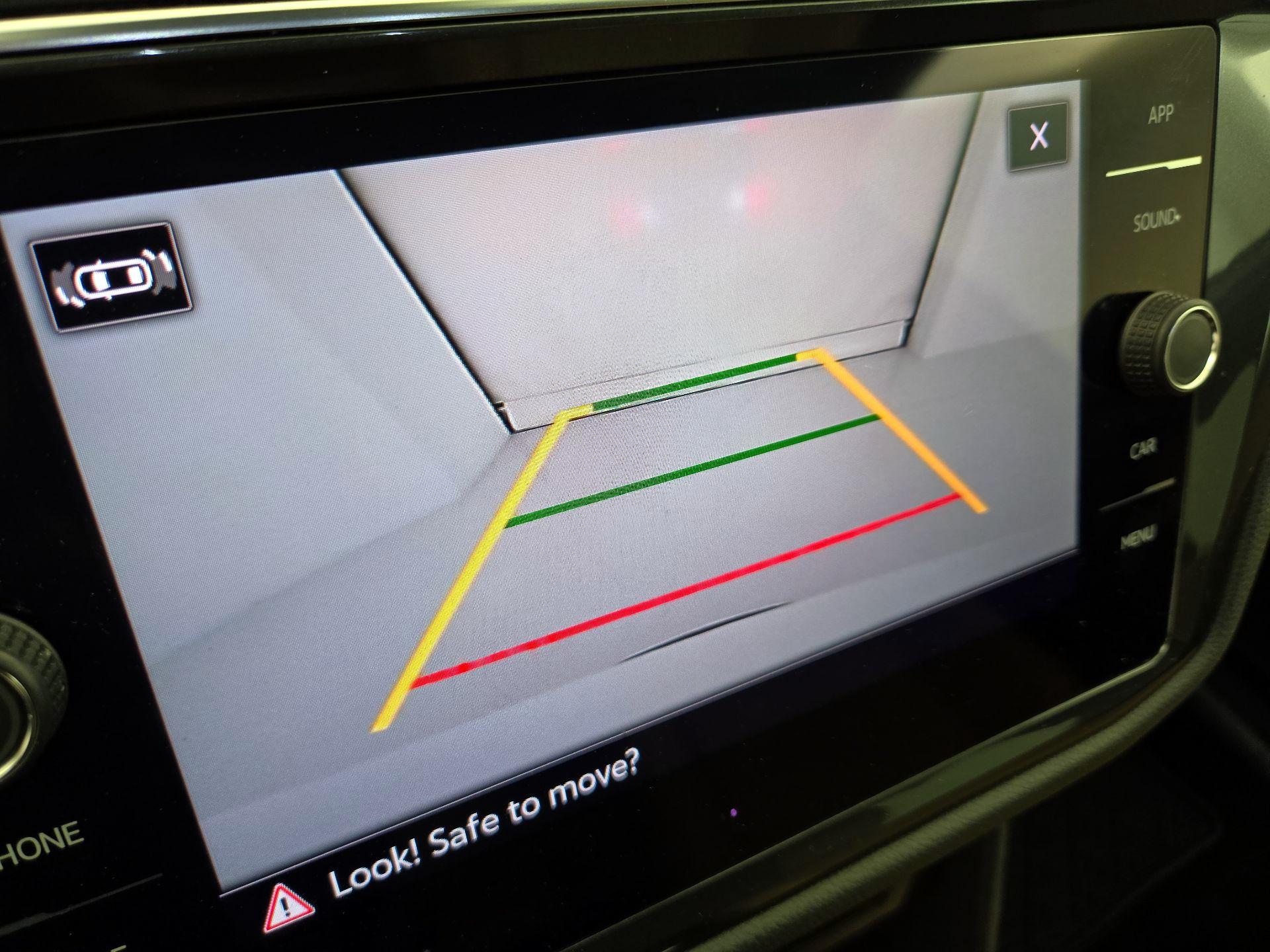 Thumbnail: 2022 Volkswagen Tiguan - 14