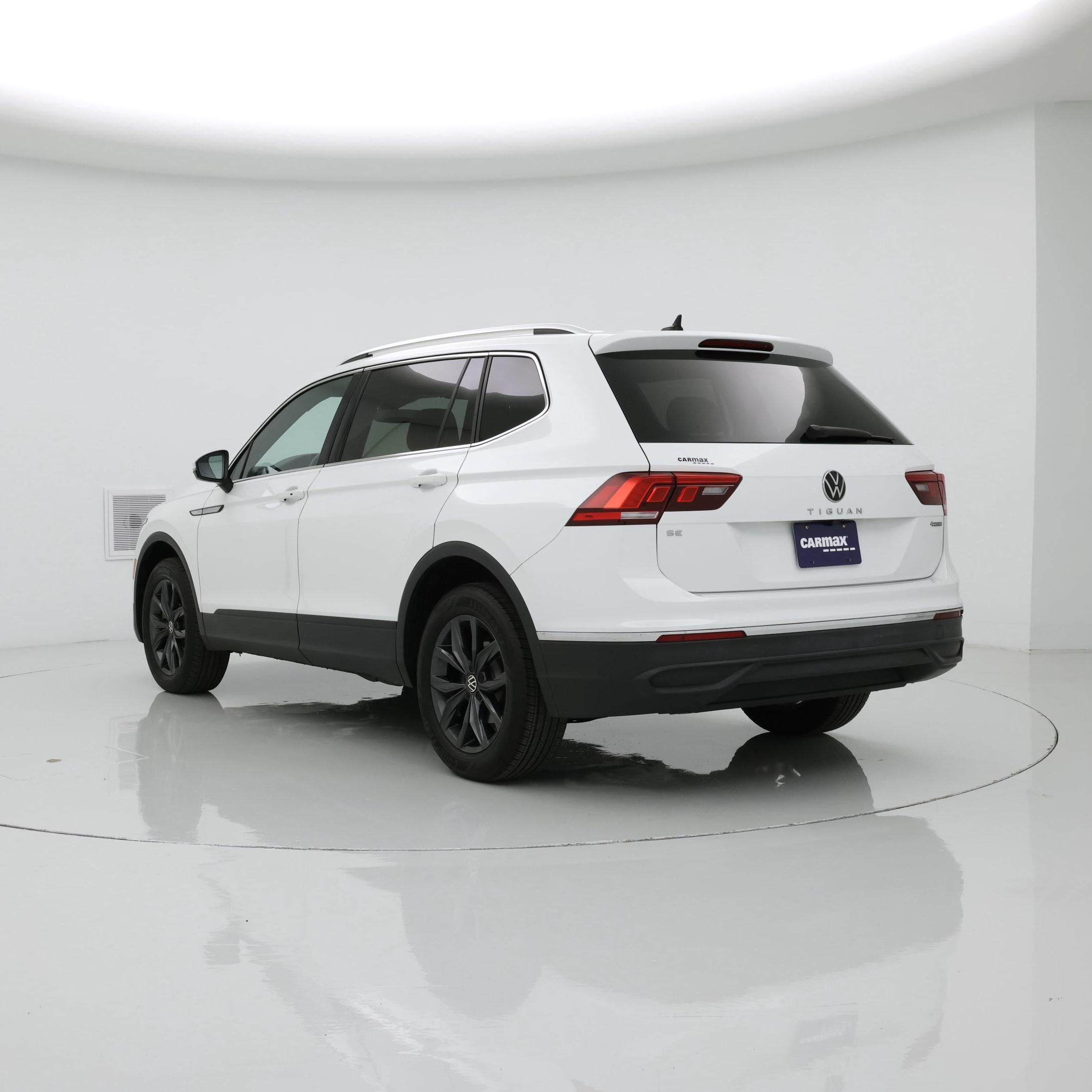 Thumbnail: 2022 Volkswagen Tiguan - 2