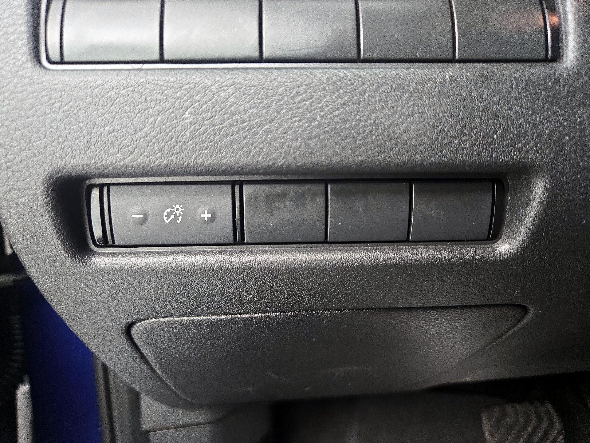 Thumbnail: 2021 Nissan Rogue - 13