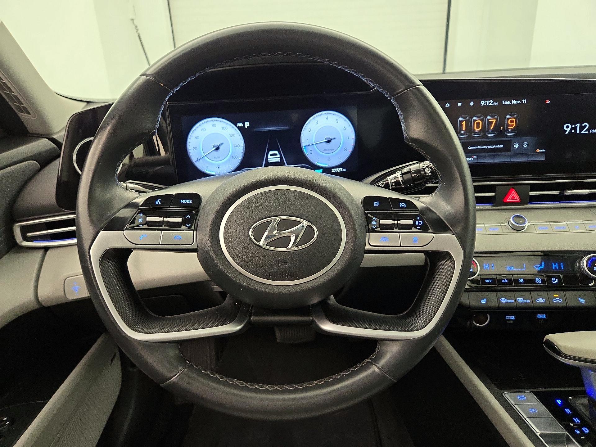 Thumbnail: 2022 Hyundai Elantra - 10