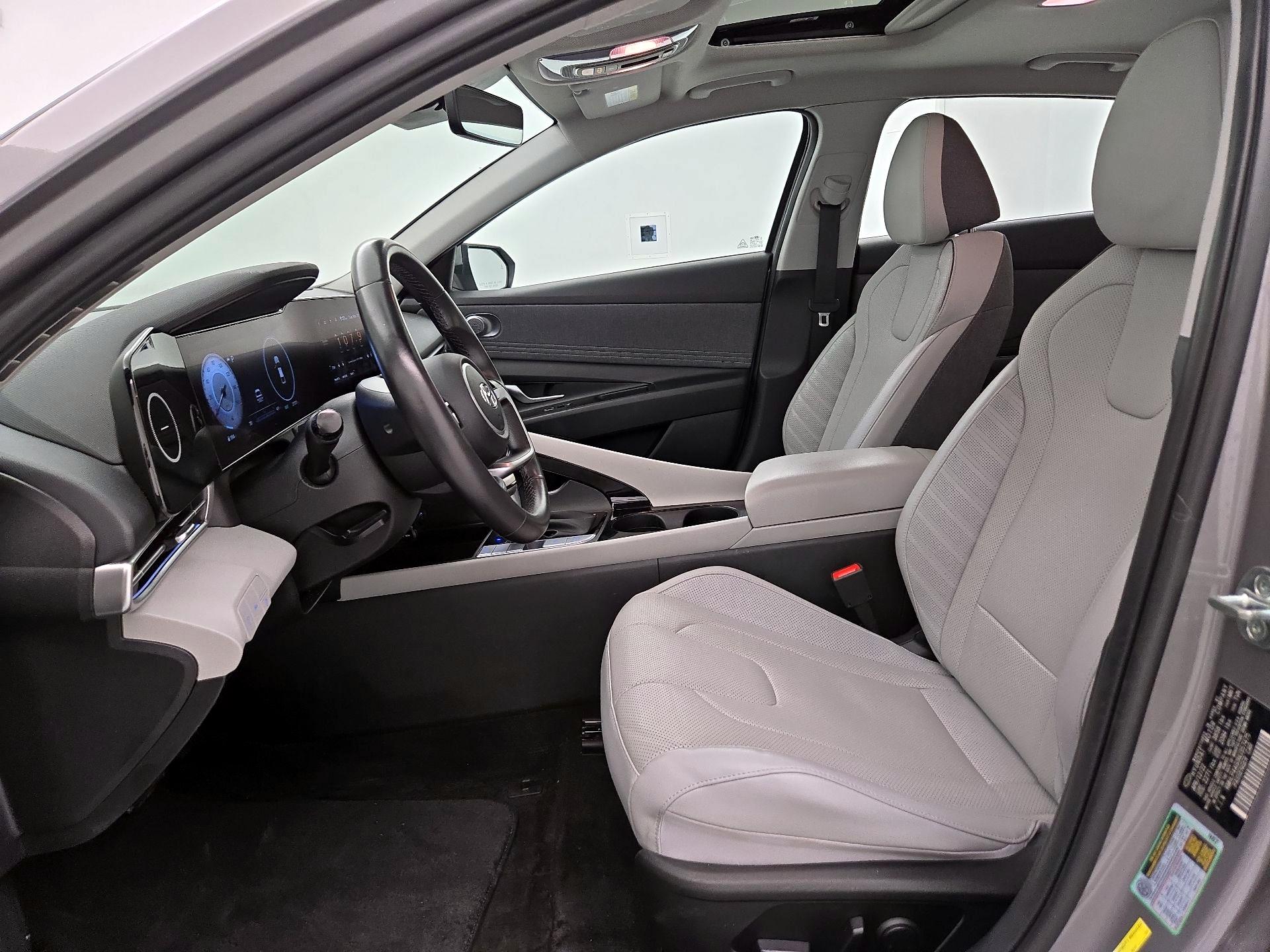 Thumbnail: 2022 Hyundai Elantra - 11