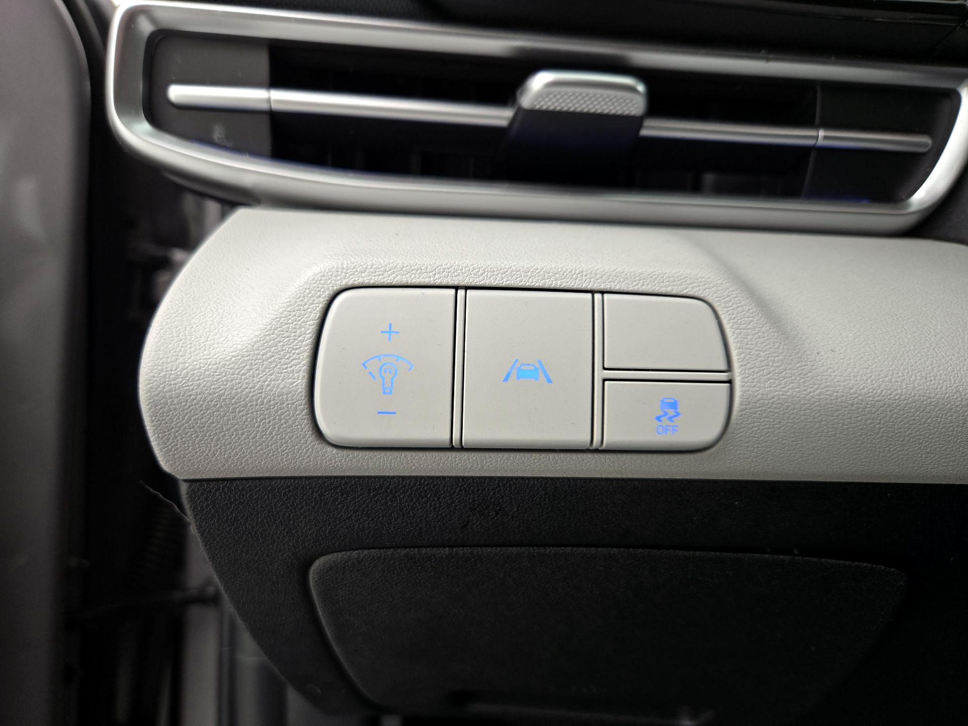 Thumbnail: 2022 Hyundai Elantra - 13