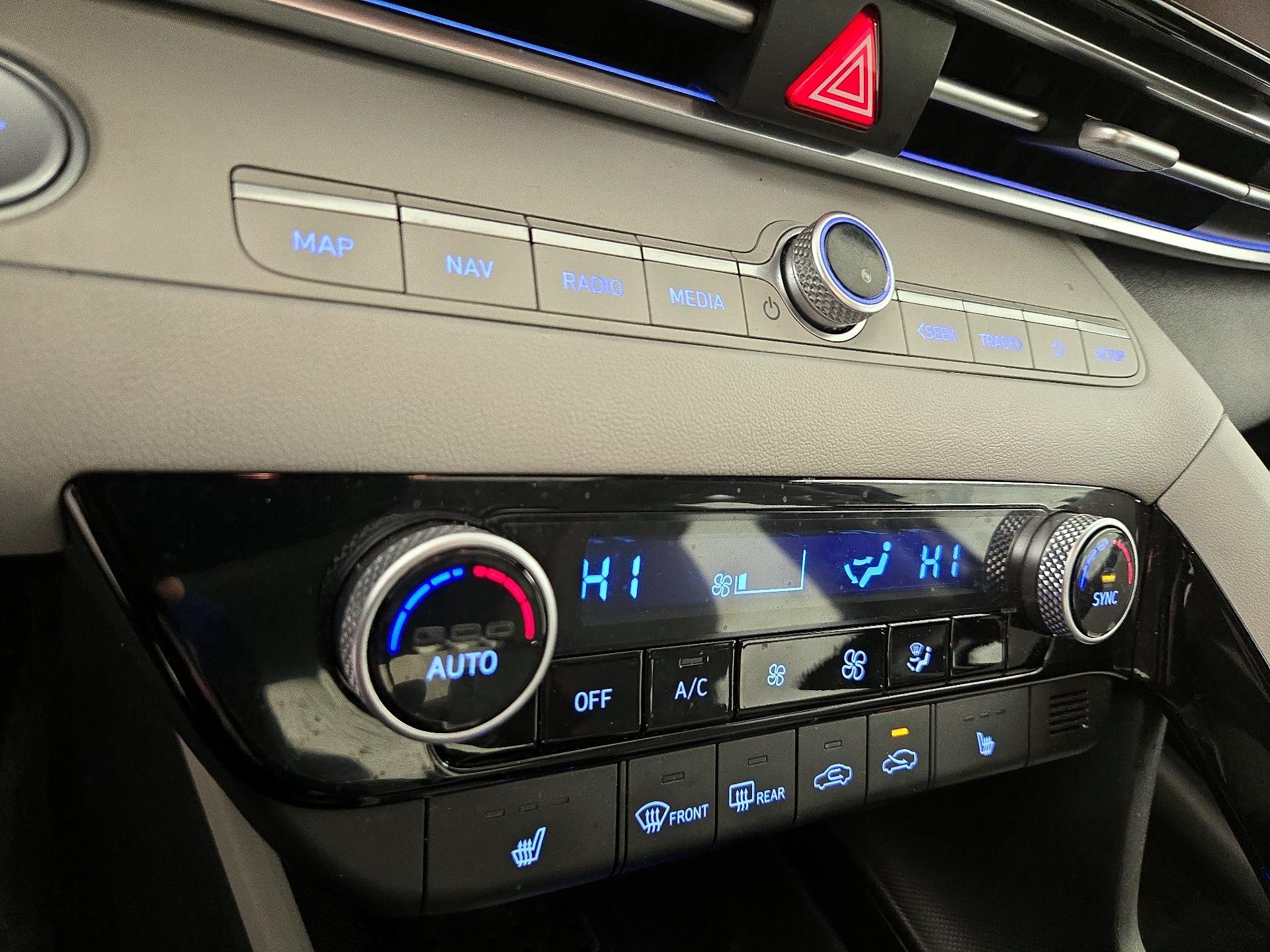 Thumbnail: 2022 Hyundai Elantra - 17