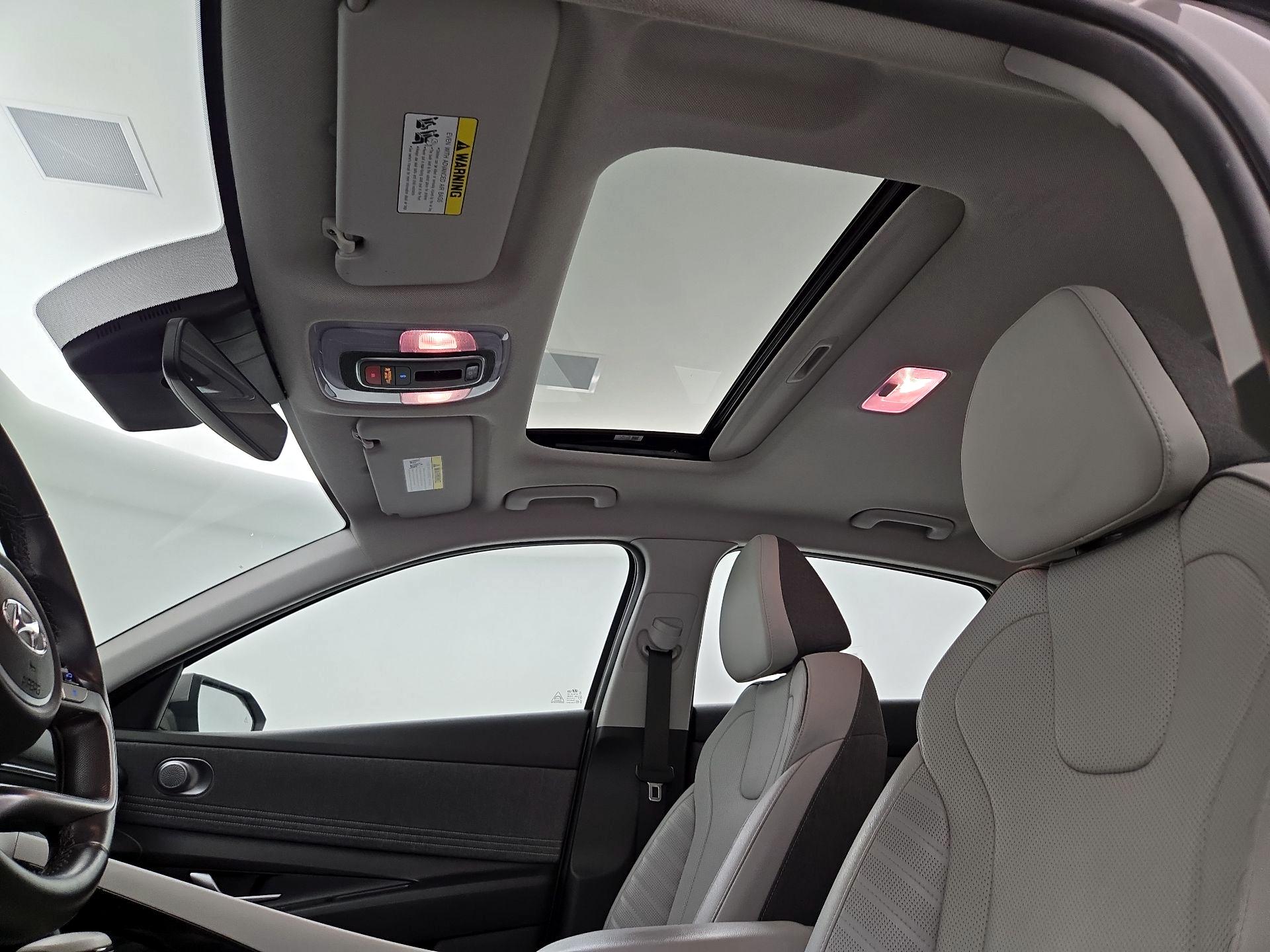 Thumbnail: 2022 Hyundai Elantra - 20