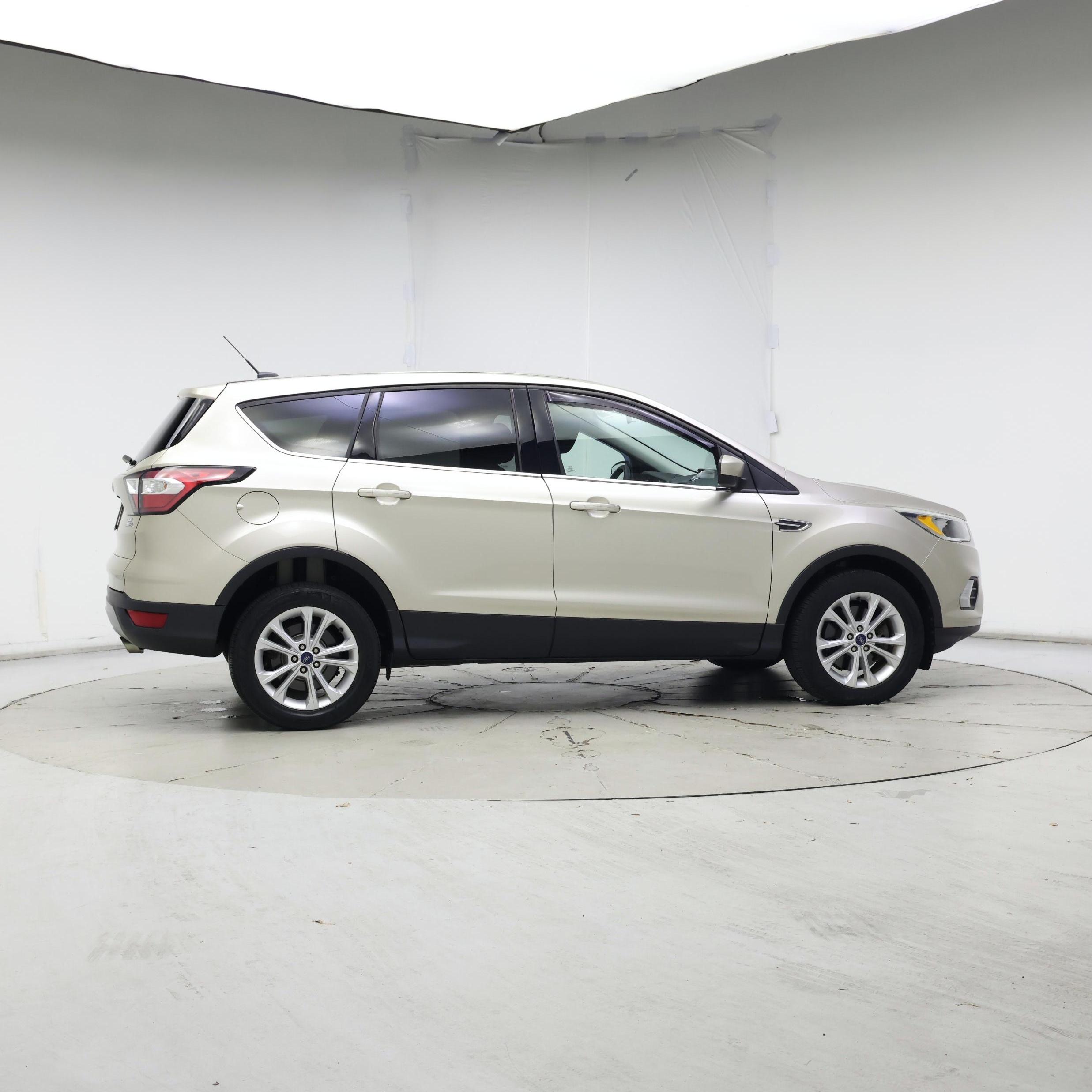 Thumbnail: 2017 Ford Escape - 7