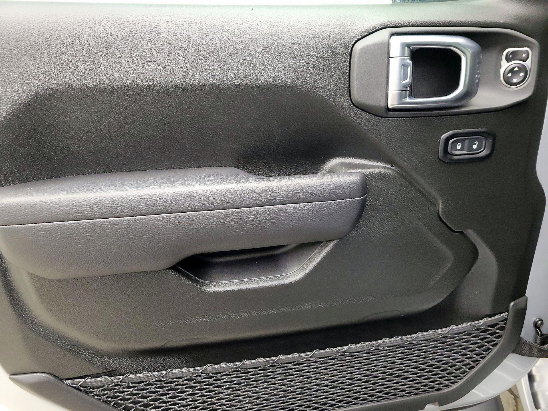 Thumbnail: 2024 Jeep Gladiator - 12