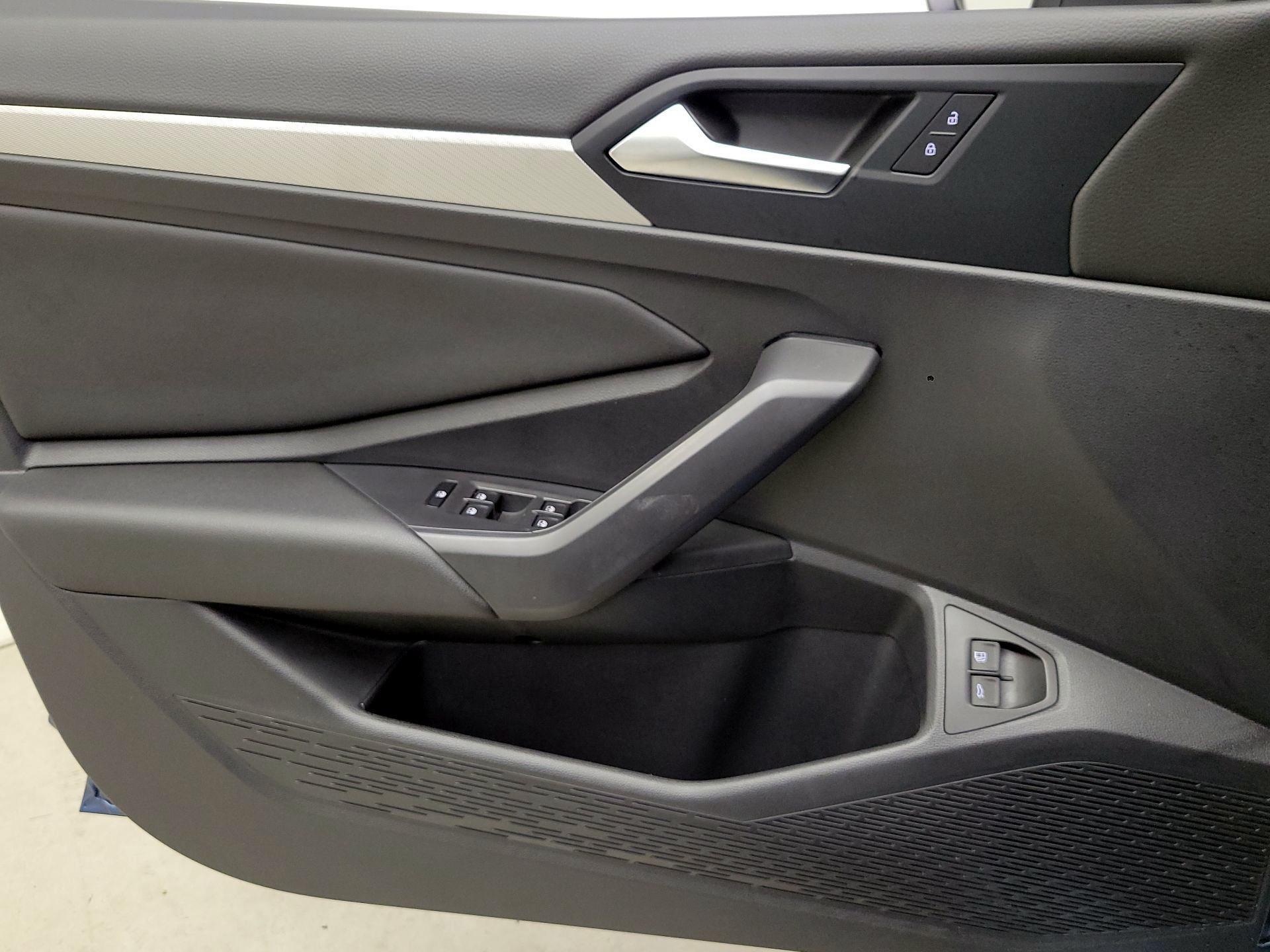 Thumbnail: 2020 Volkswagen Jetta - 12