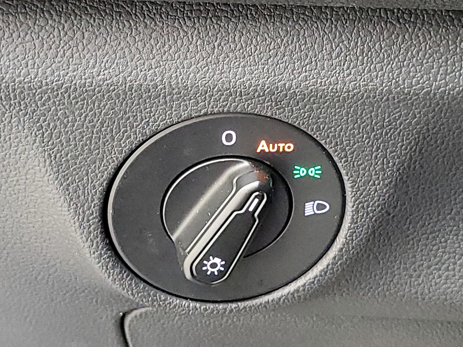 Thumbnail: 2020 Volkswagen Jetta - 13