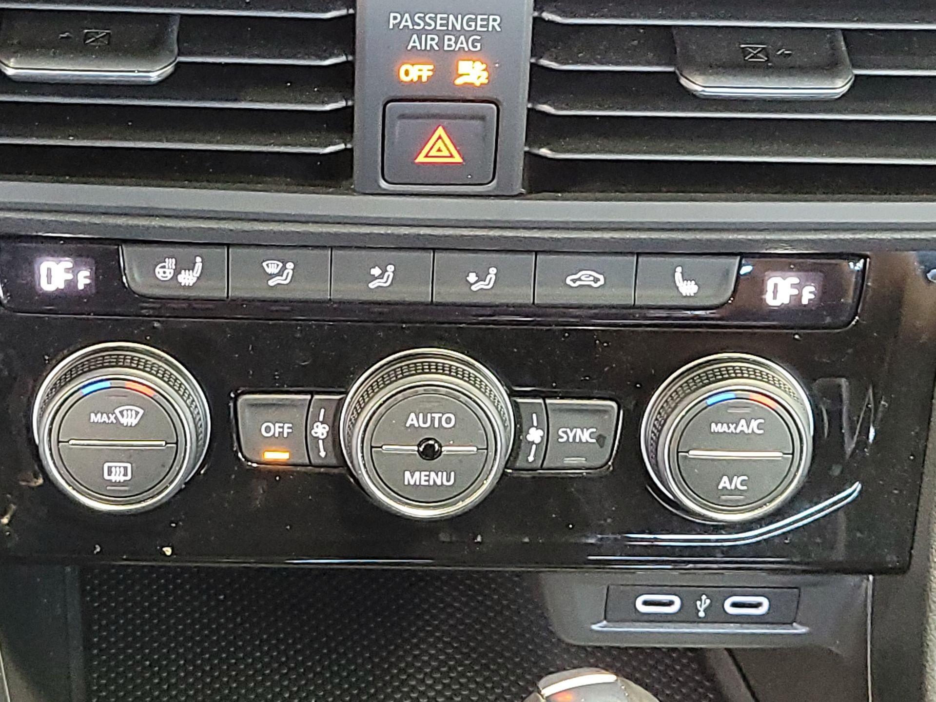 Thumbnail: 2020 Volkswagen Jetta - 16