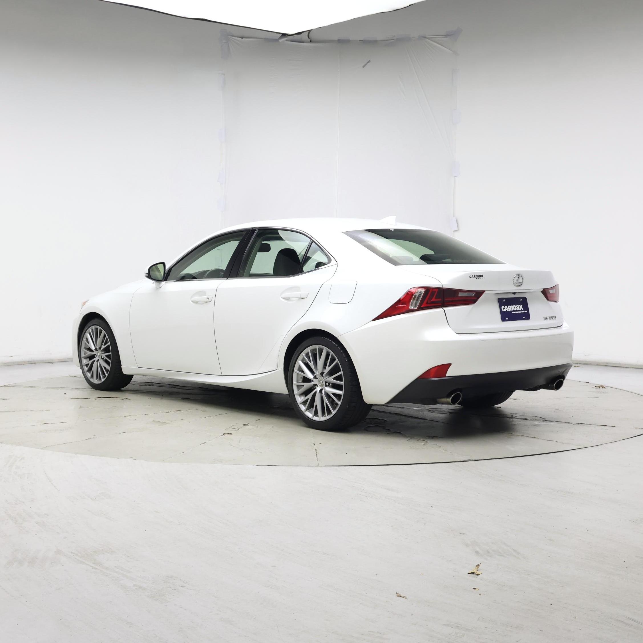 Thumbnail: 2015 Lexus IS - 2