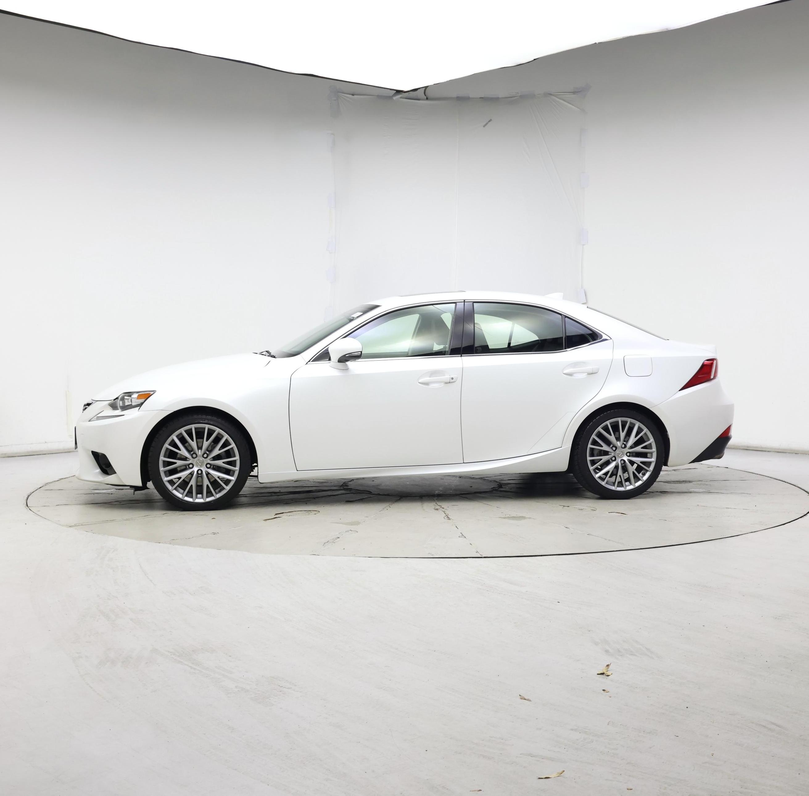 Thumbnail: 2015 Lexus IS - 3