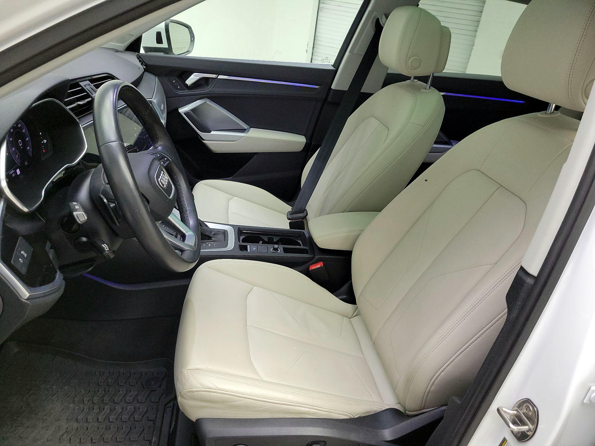 Thumbnail: 2021 Audi Q3 - 11